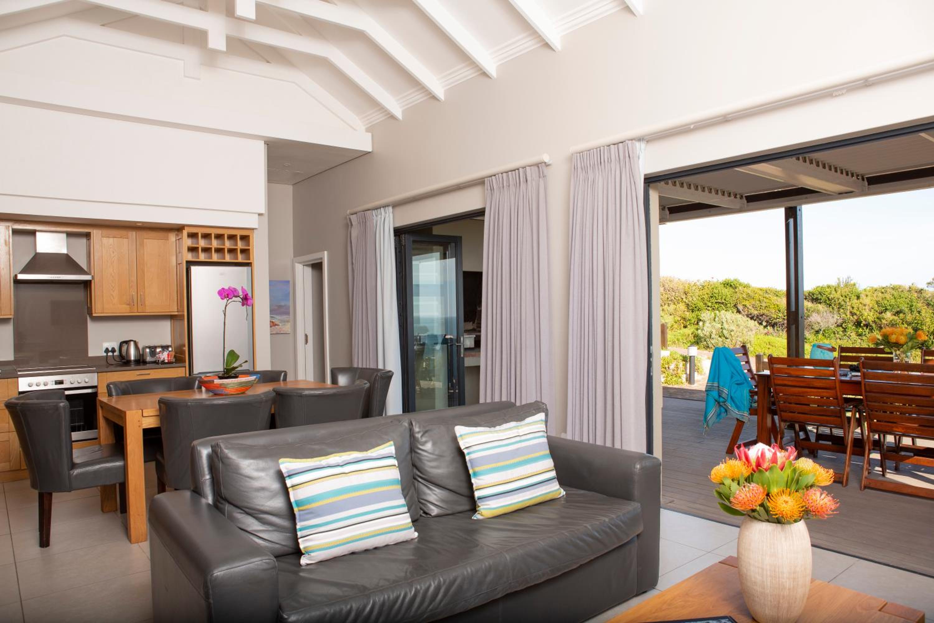 Two-Bedroom Villa photo 1