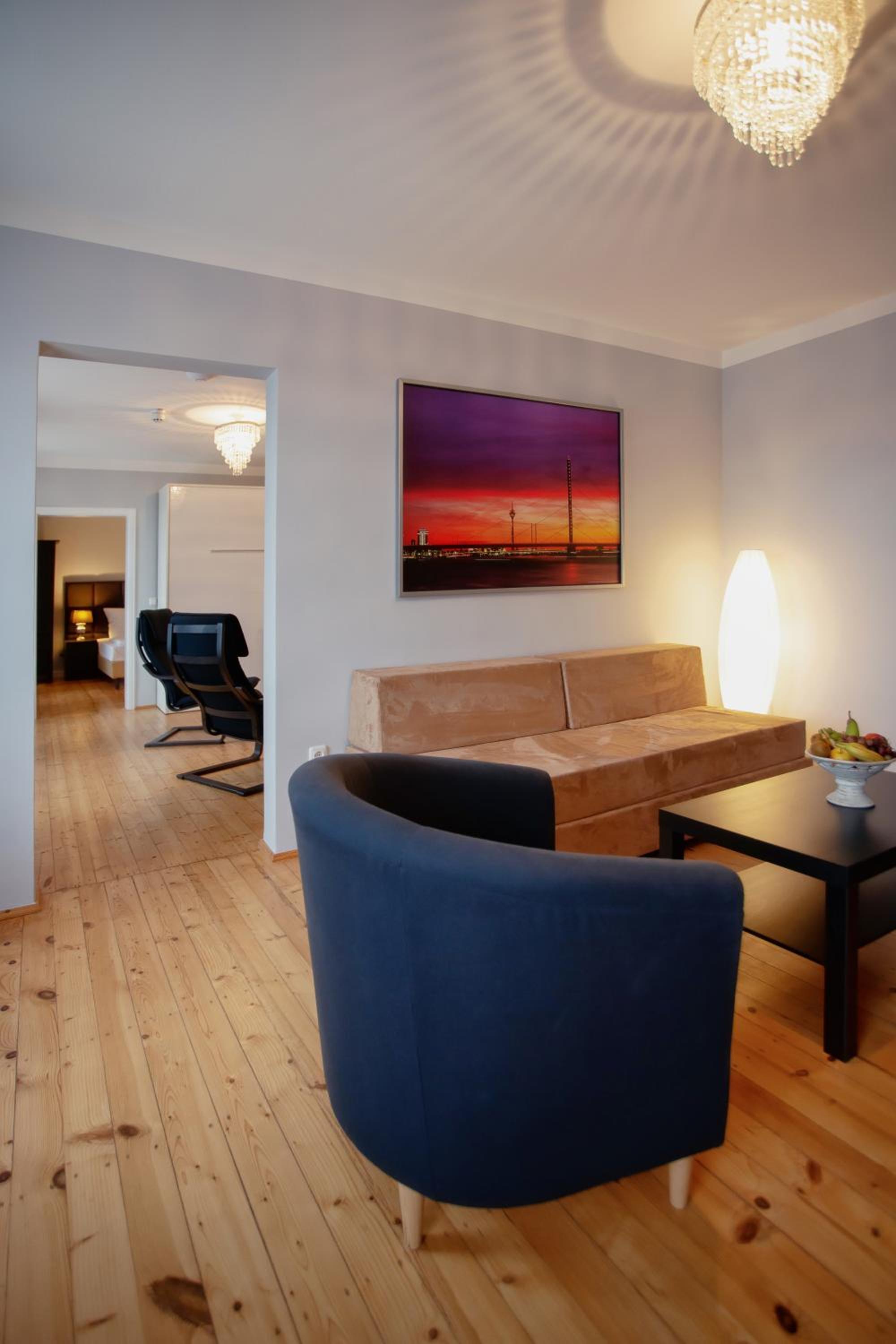 Suite - Photo 5