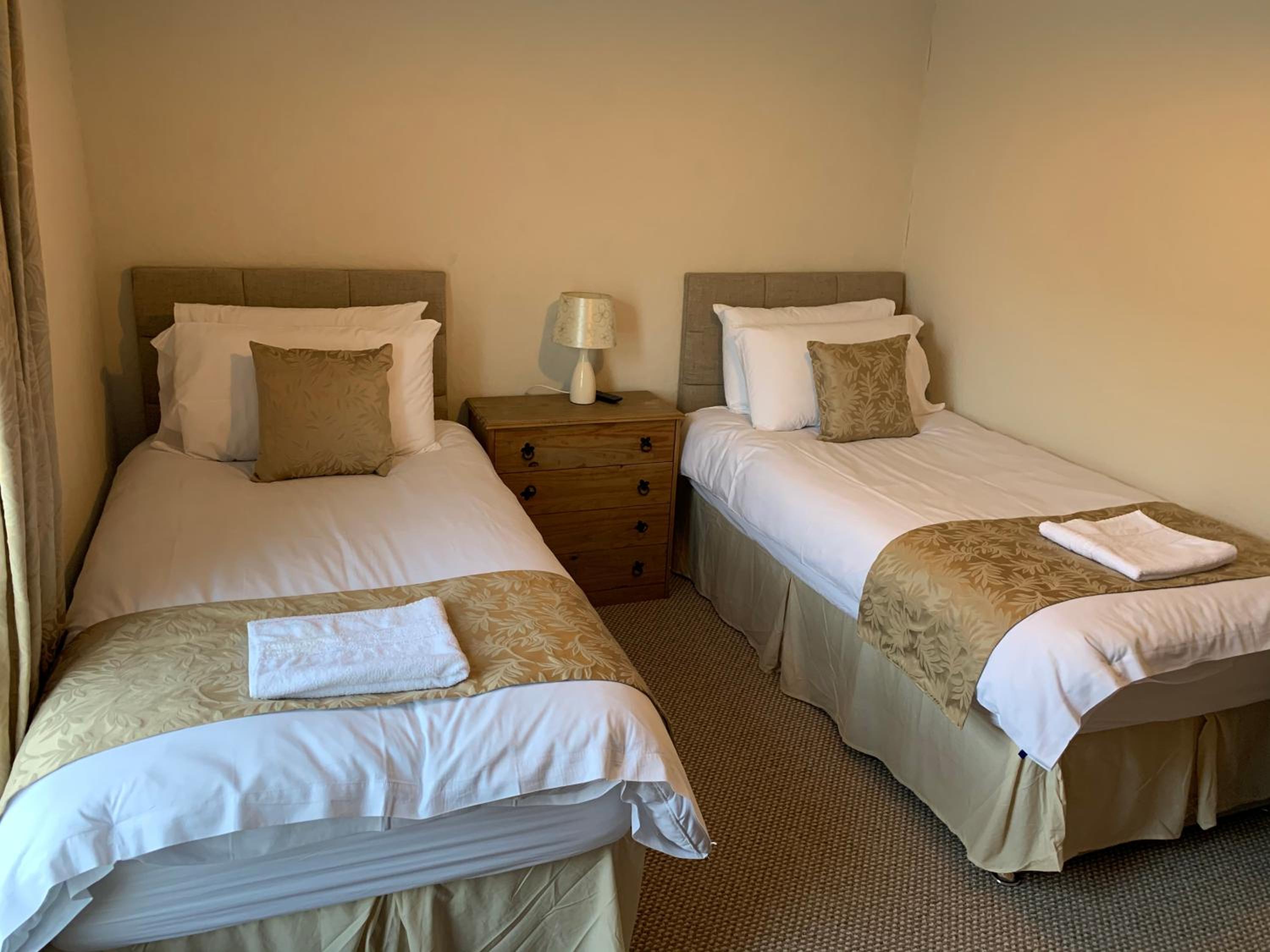 Twin Room - Photo 1