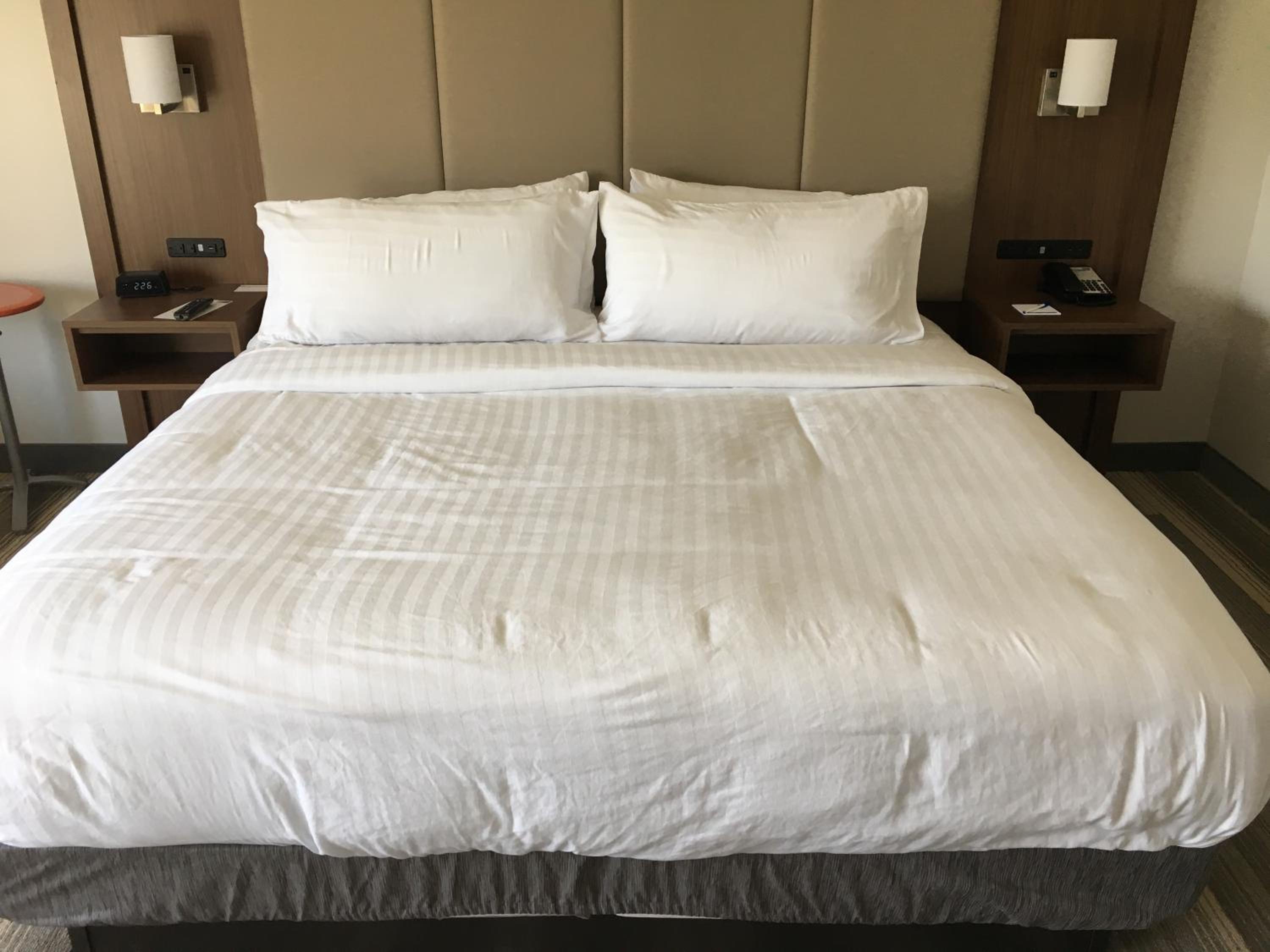 Standard Queen Room with Two Queen Beds - Communications Accessible