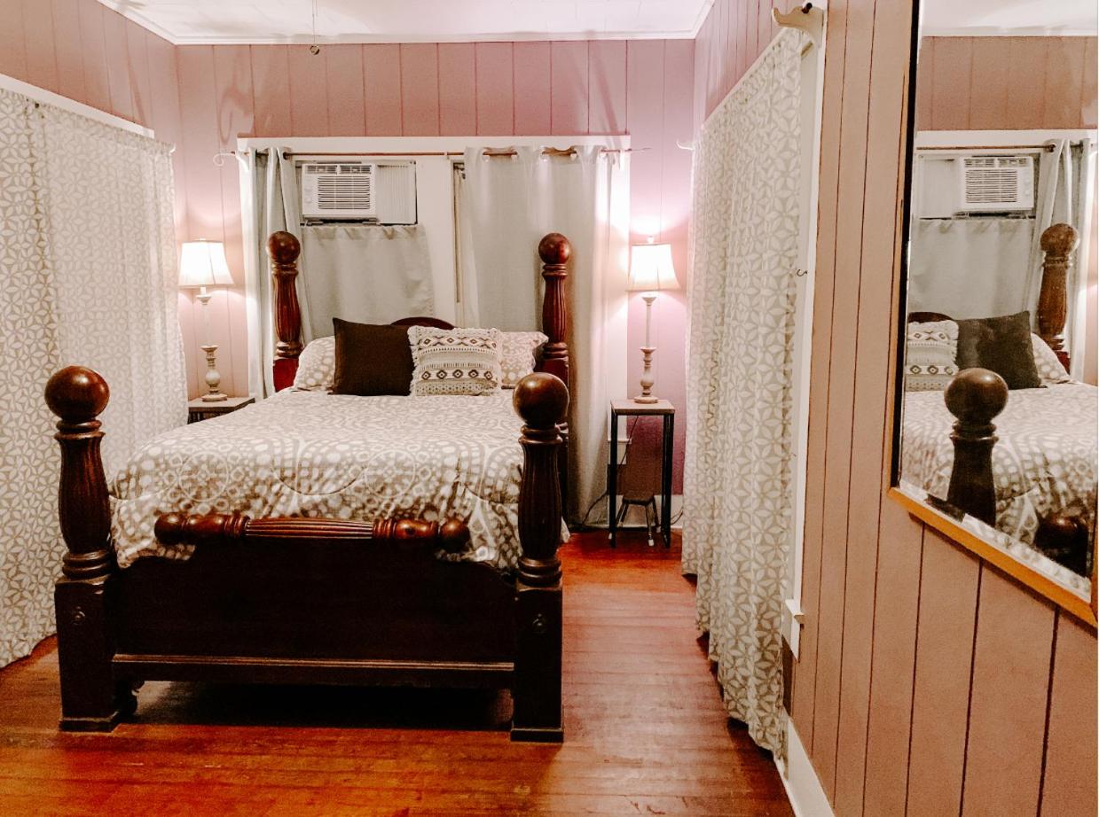Budget Double Room photo 1
