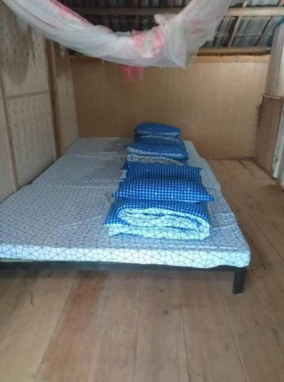 8床男女混合宿舍房间床位