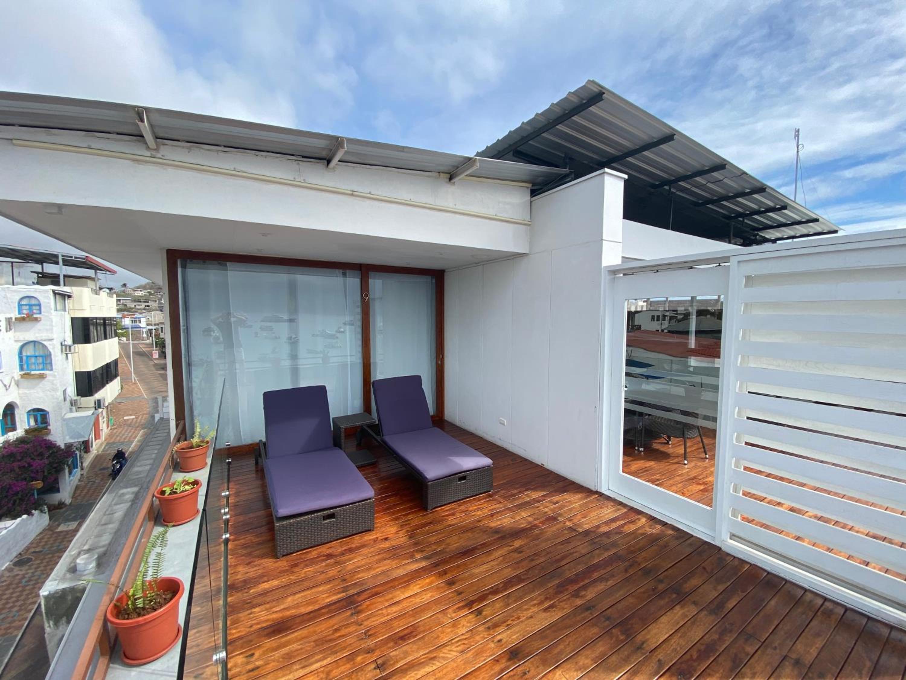 Deluxe Double Room with Balcony and Sea View photo 3