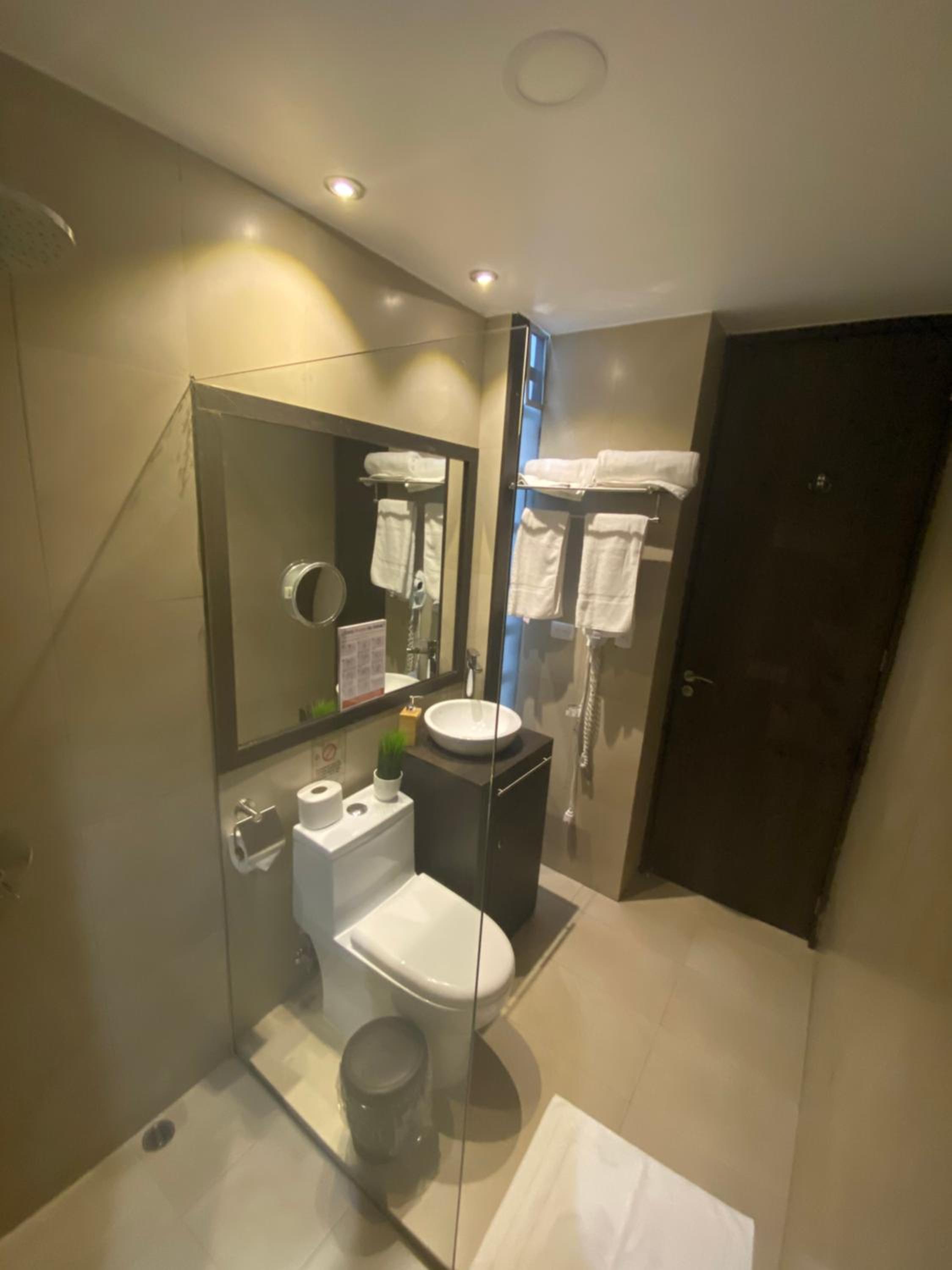 Double Room with Balcony and Sea View photo 3