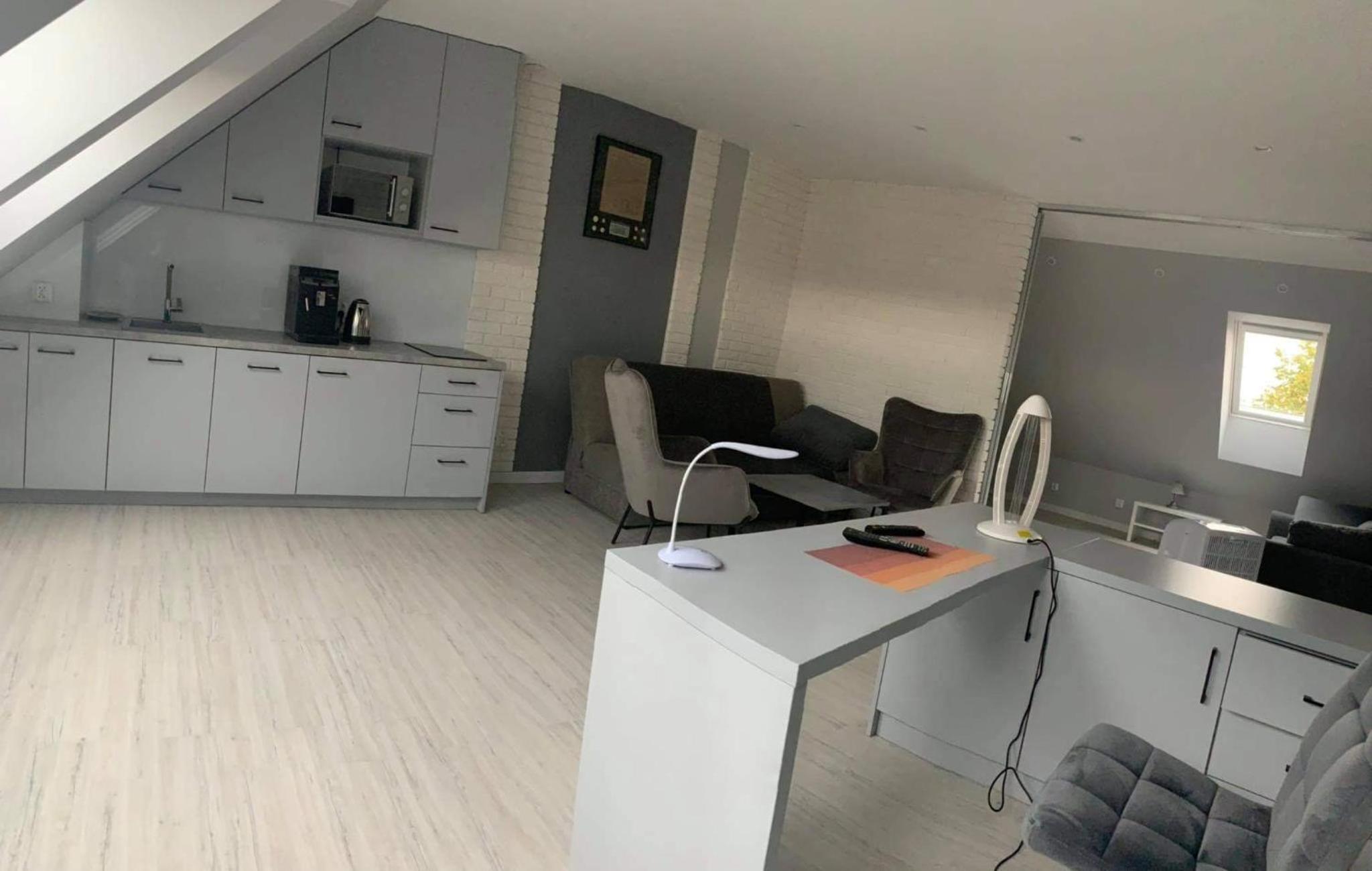 One-Bedroom Apartment - Photo 7