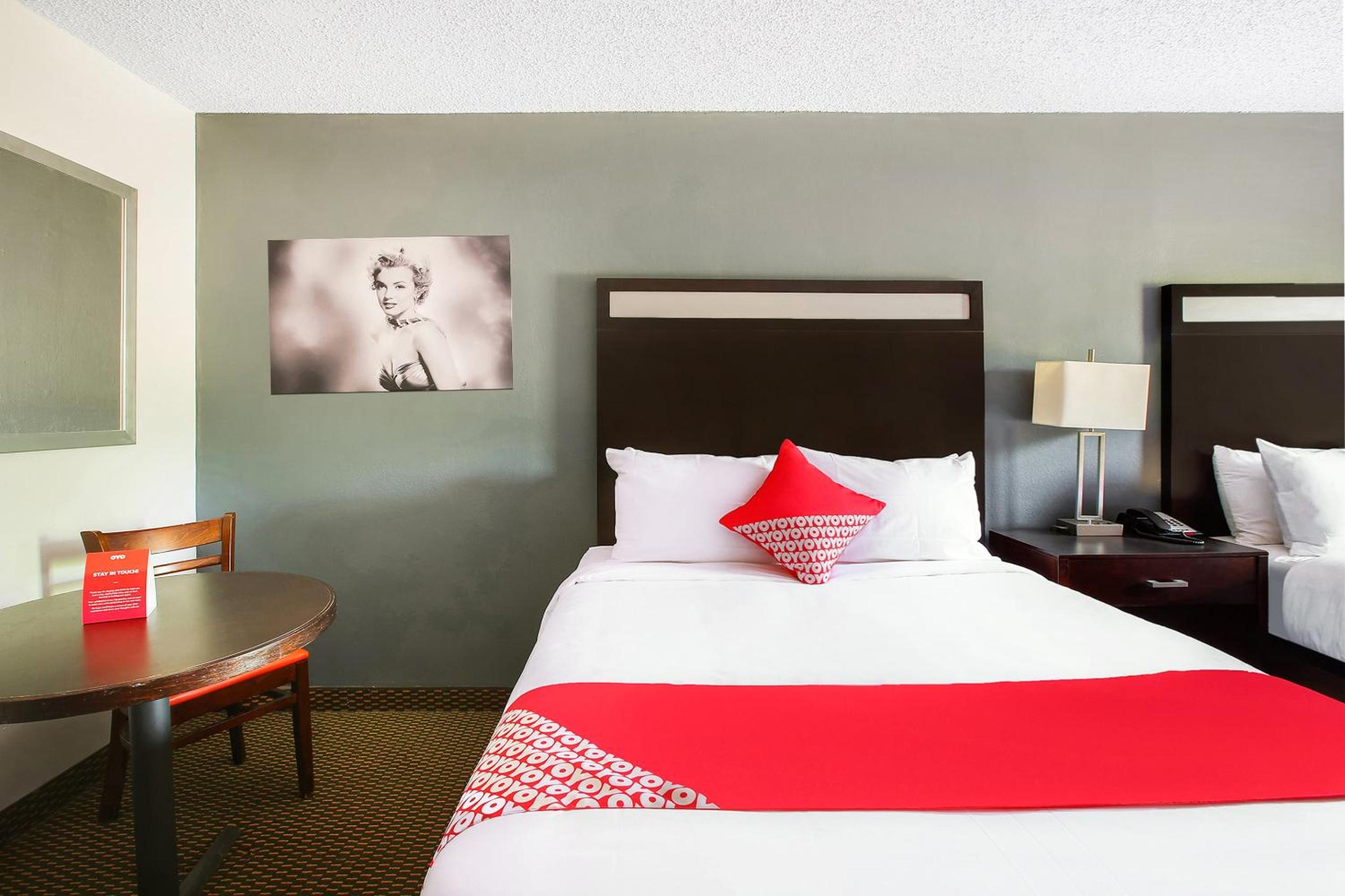 Two-Bedroom Suite photo 1