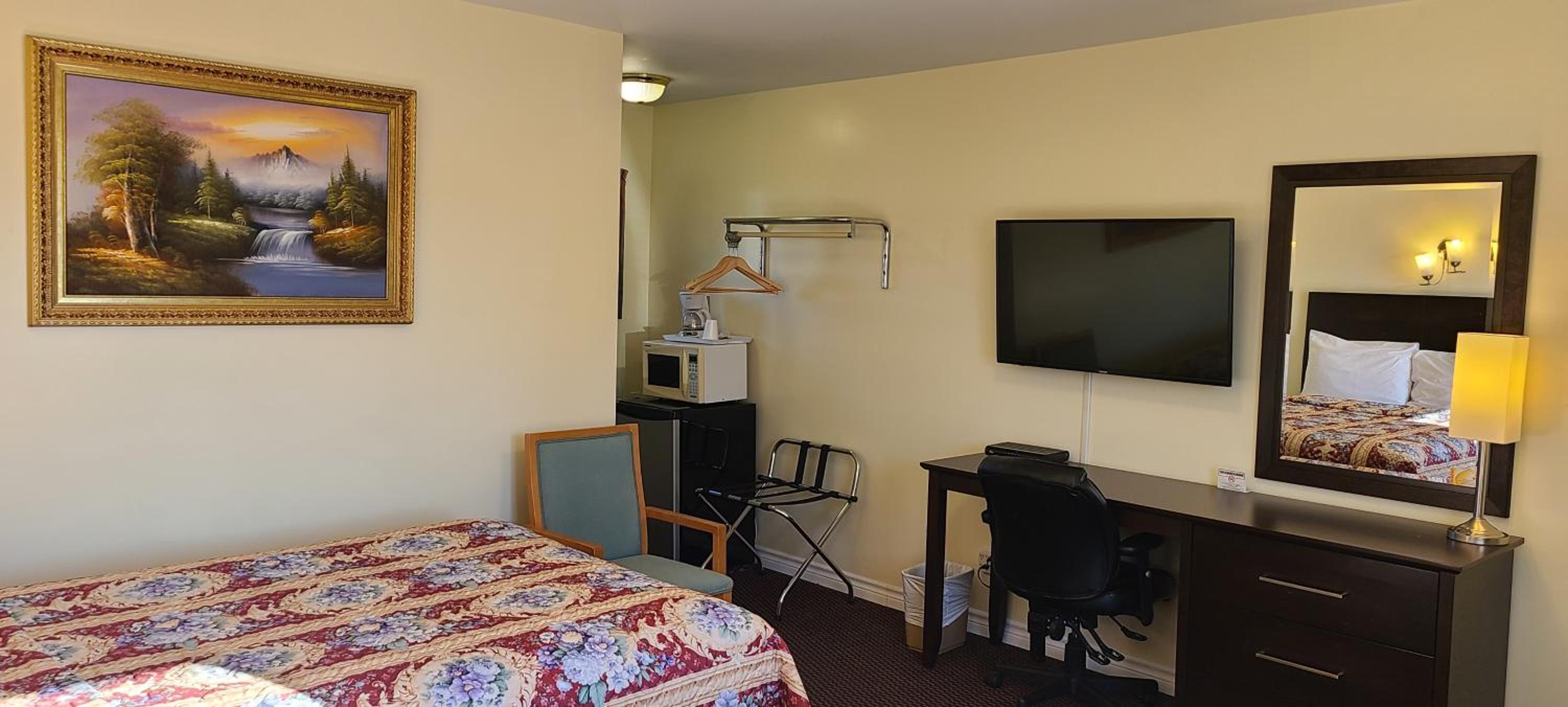 Double Room with Two Double Beds photo 2