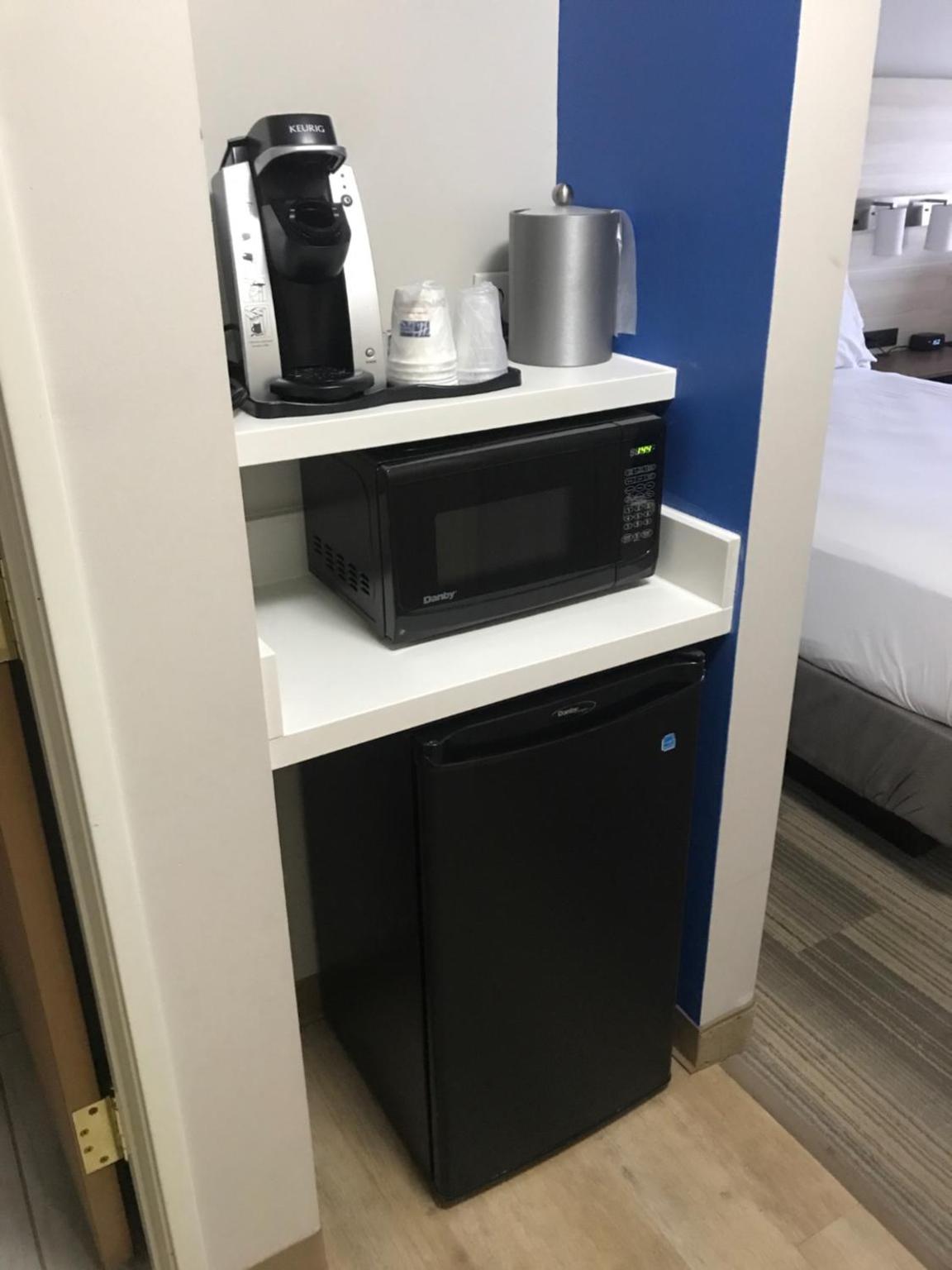 King Room - Mobility Access/Hearing Accessible - Photo 4