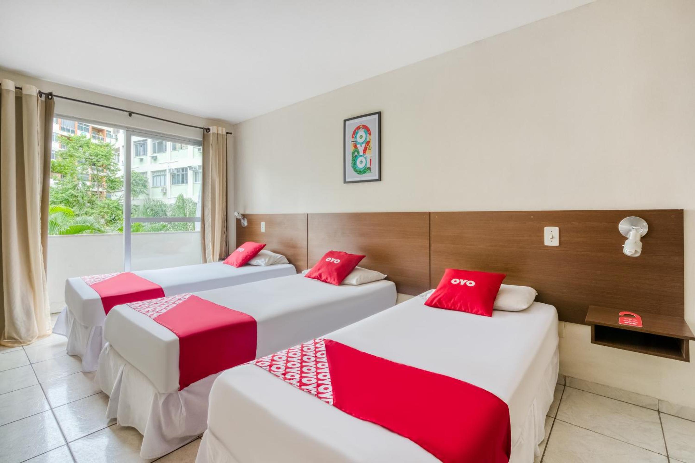 Triple Room (1 Double bed + 1 Single bed)