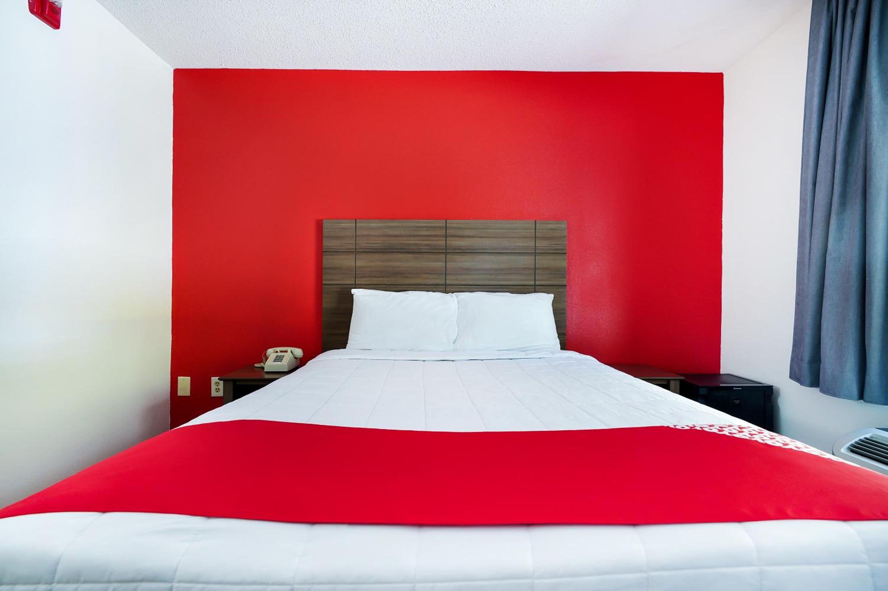 Queen Room - Photo 9