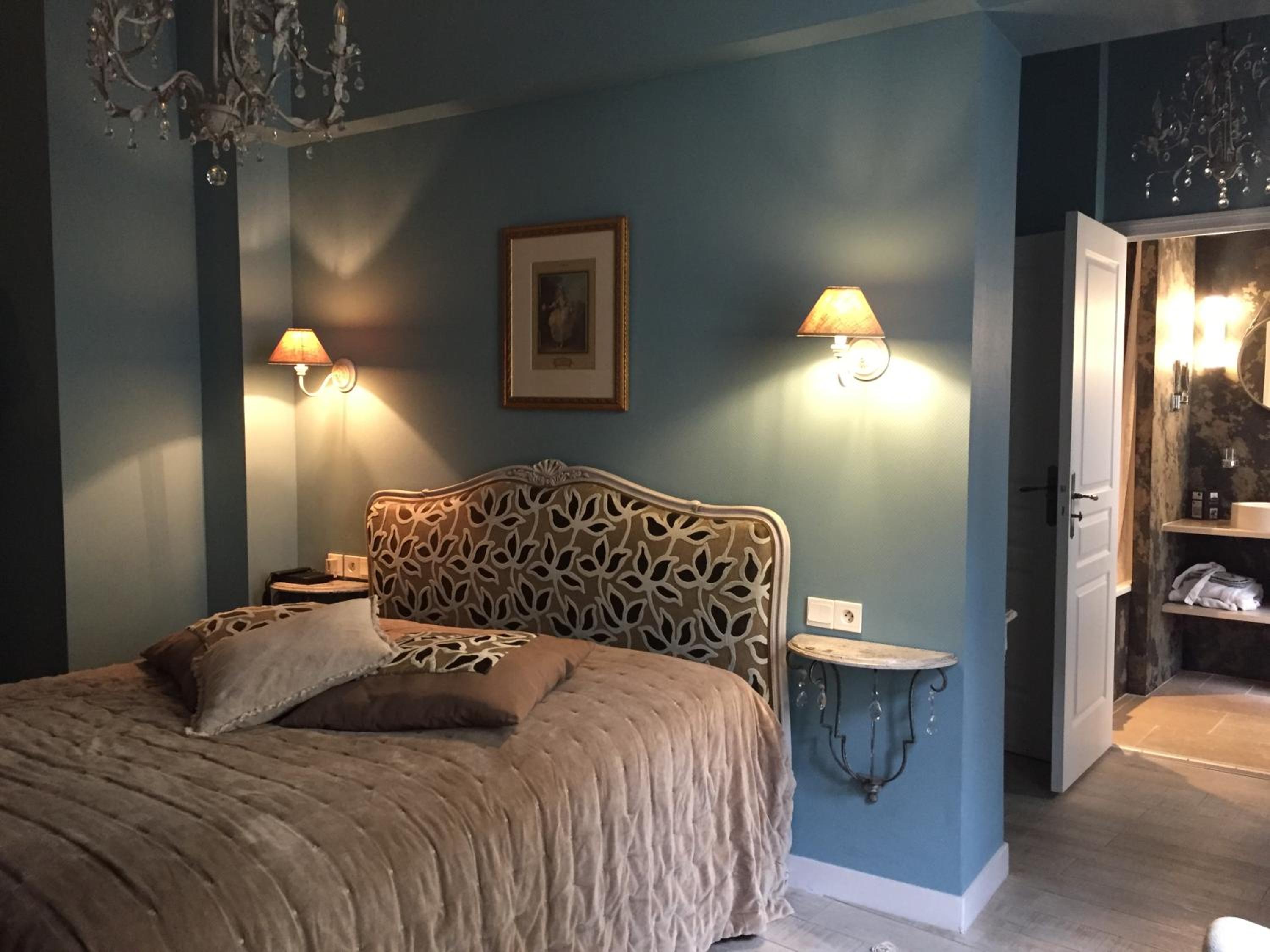 Deluxe Double Room - Photo 10