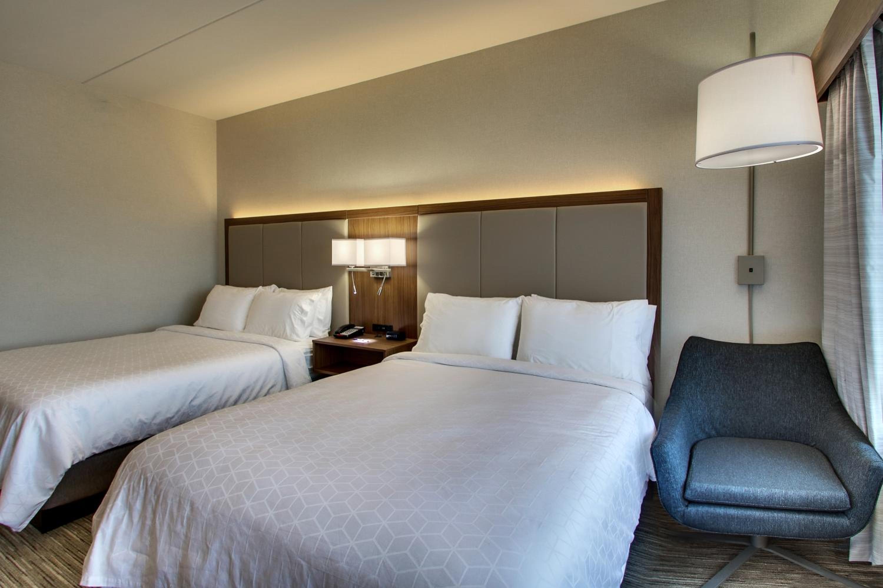 Queen Suite with Two Queen Beds - Disability Access