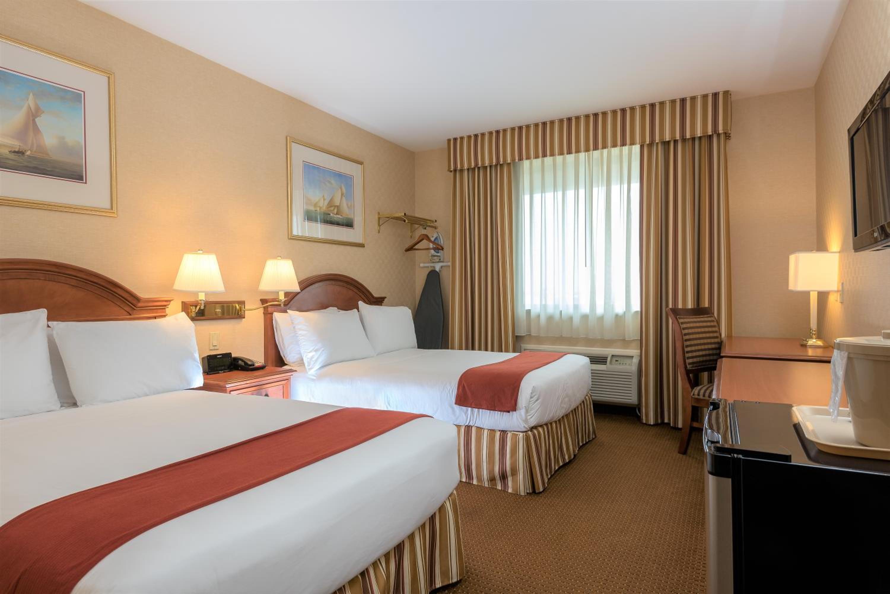 Double Room with Two Double Beds - Photo 3