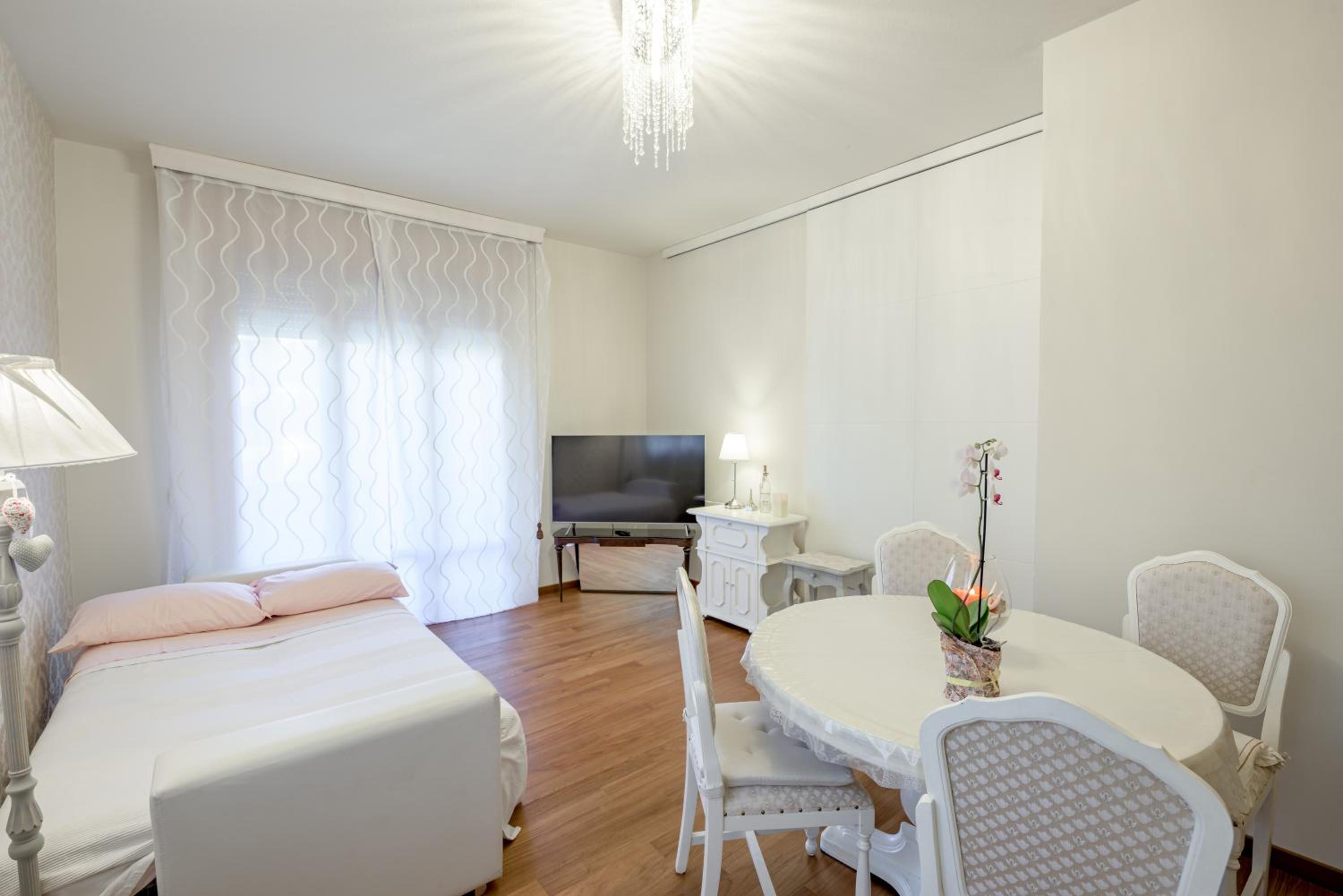Double or Twin Room with Private Bathroom