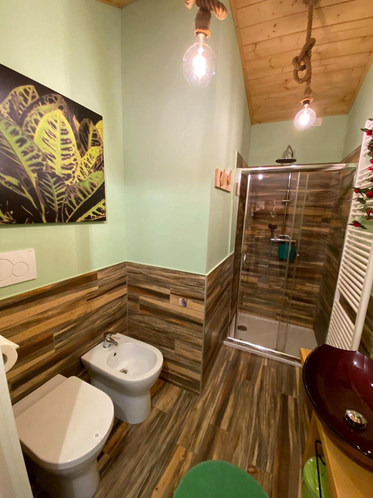 Deluxe Family Suite - Photo 7