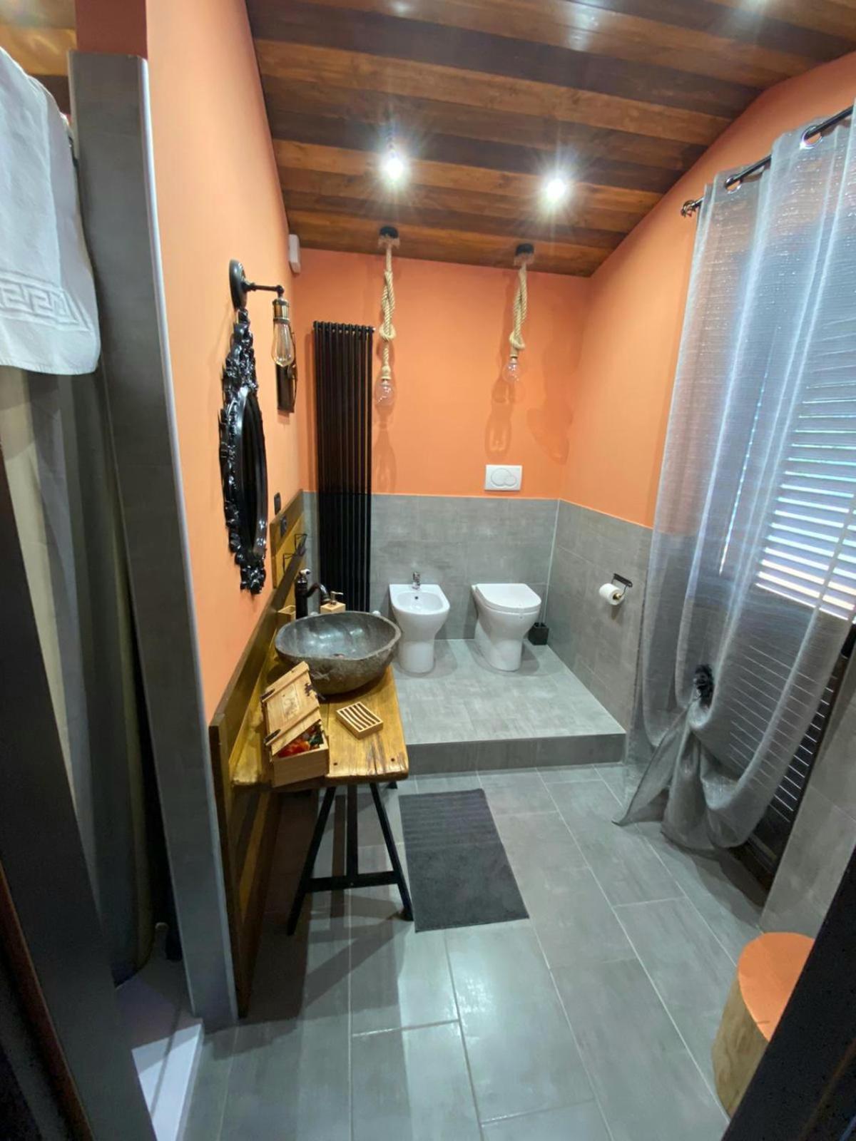 Deluxe Room - Photo 8