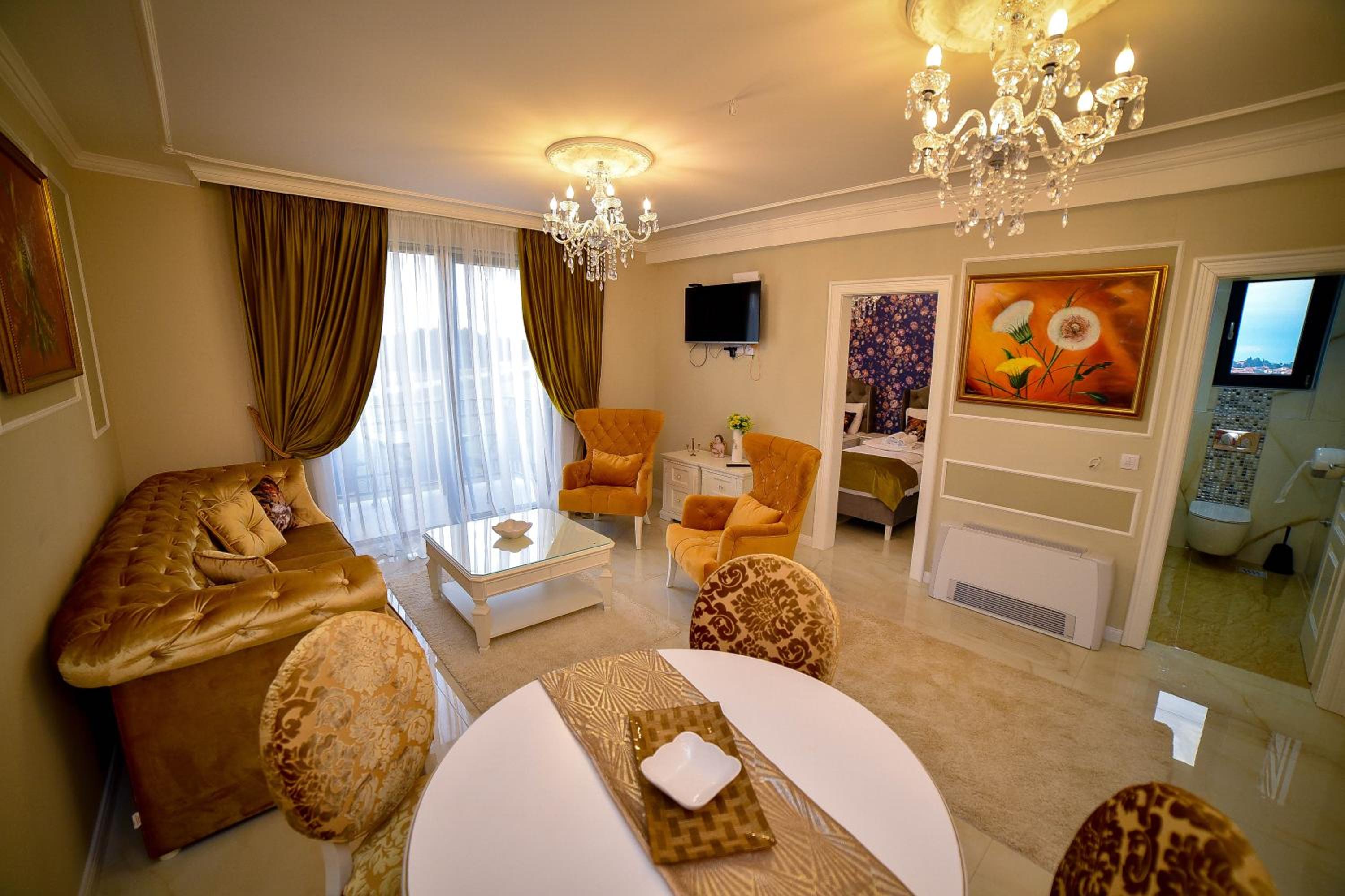 Two-Bedroom Deluxe Apartment