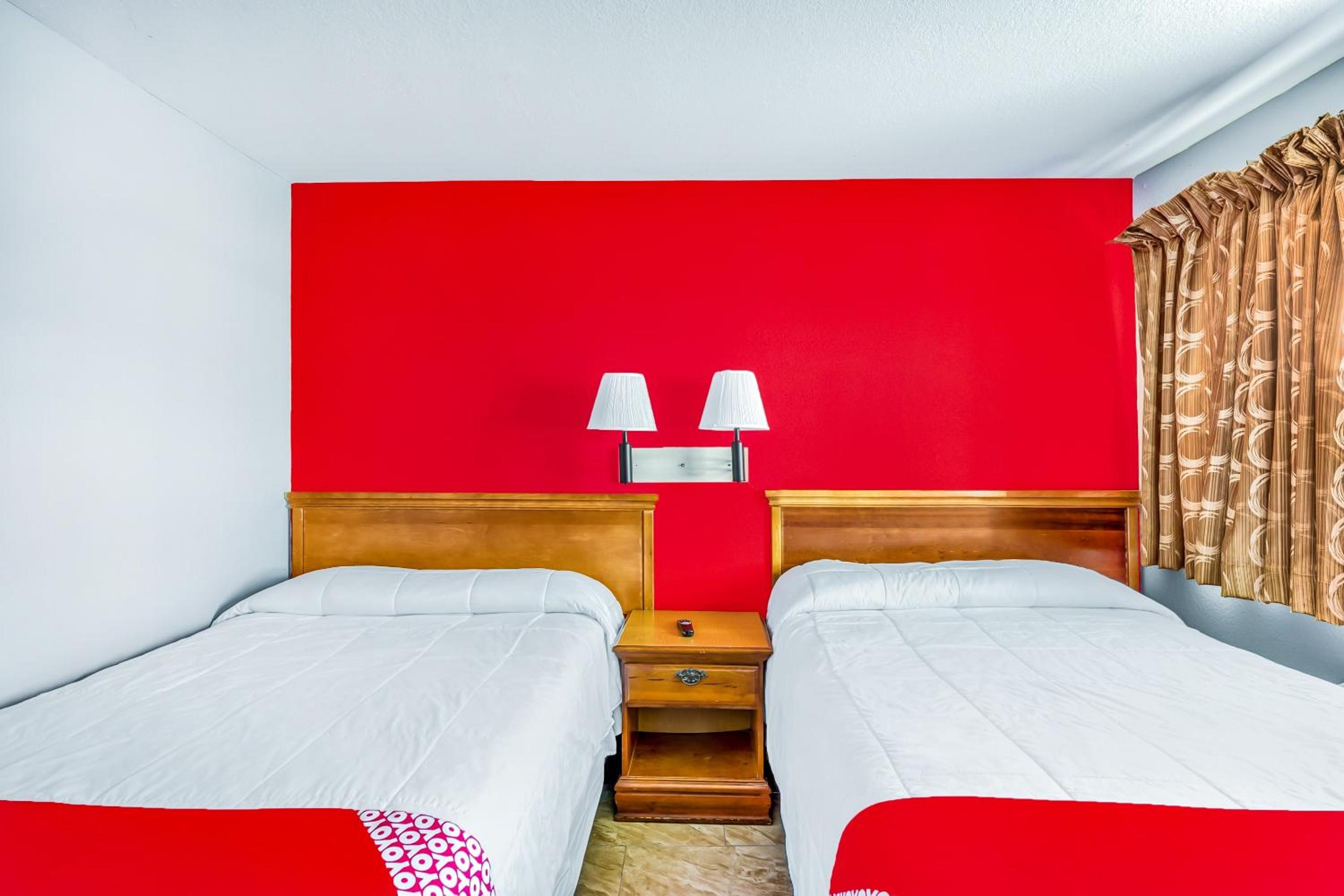 Double Room with Two Double Beds - Photo 3
