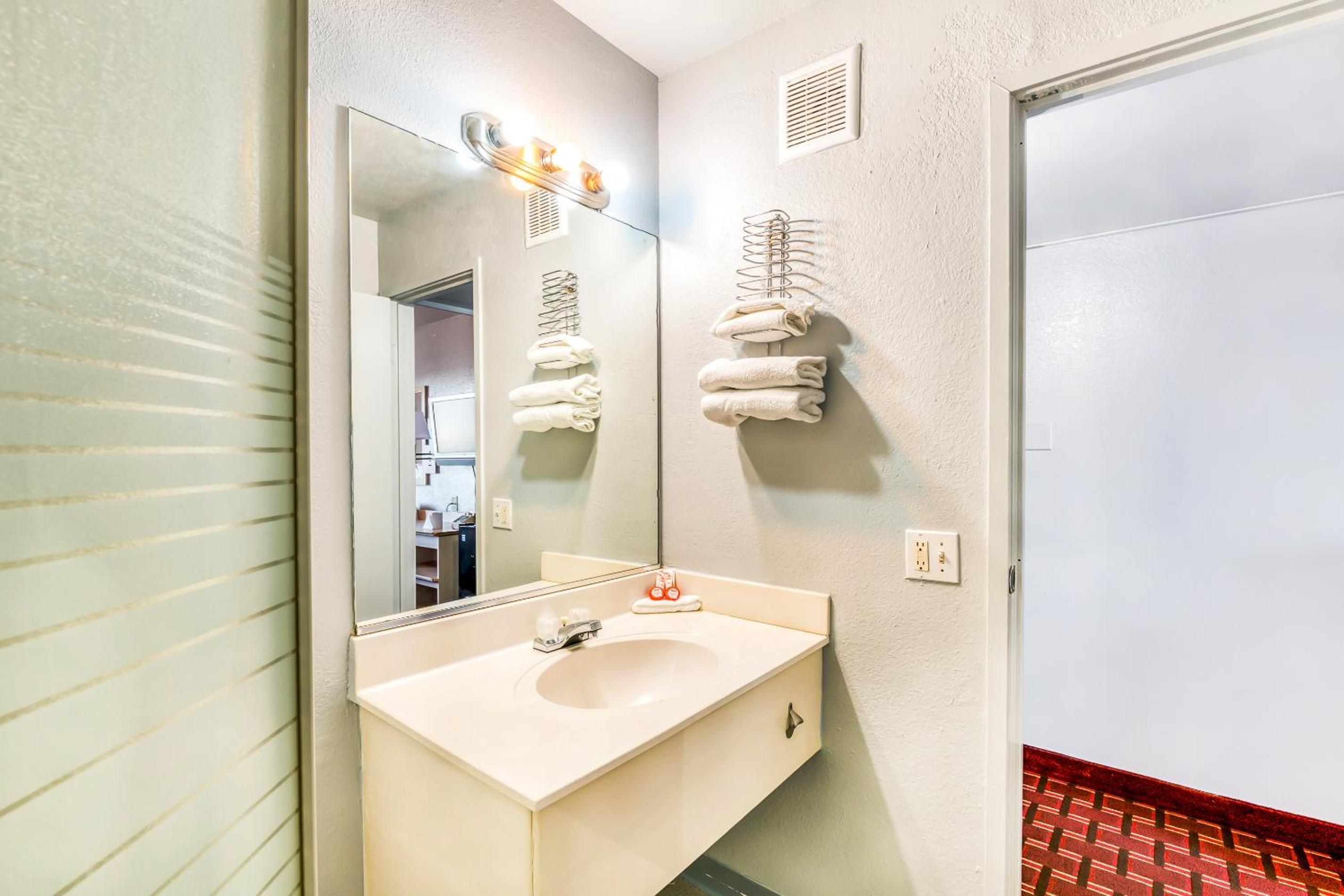 Double Room - Photo 3