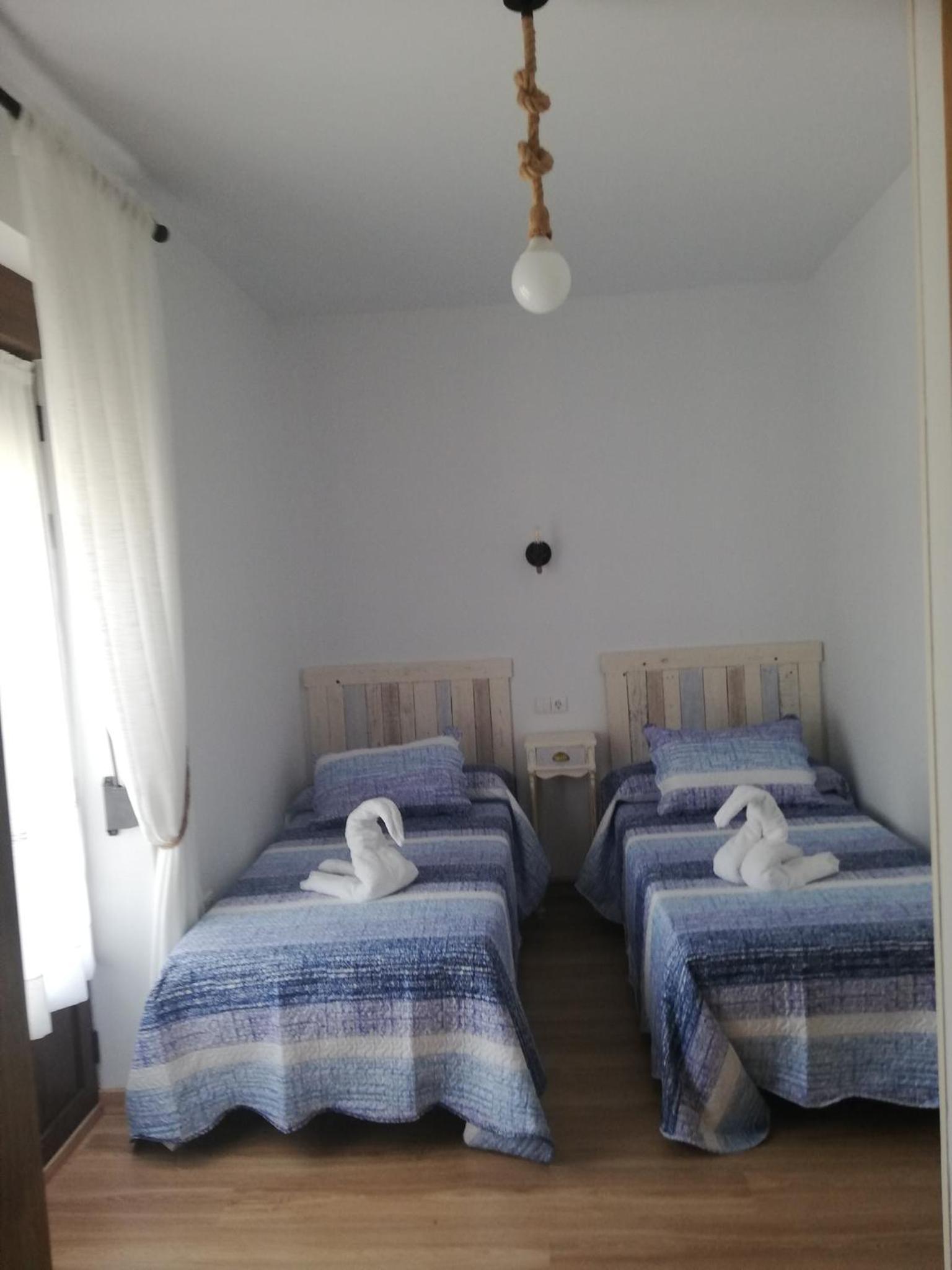 Double Room with Balcony - Photo 1