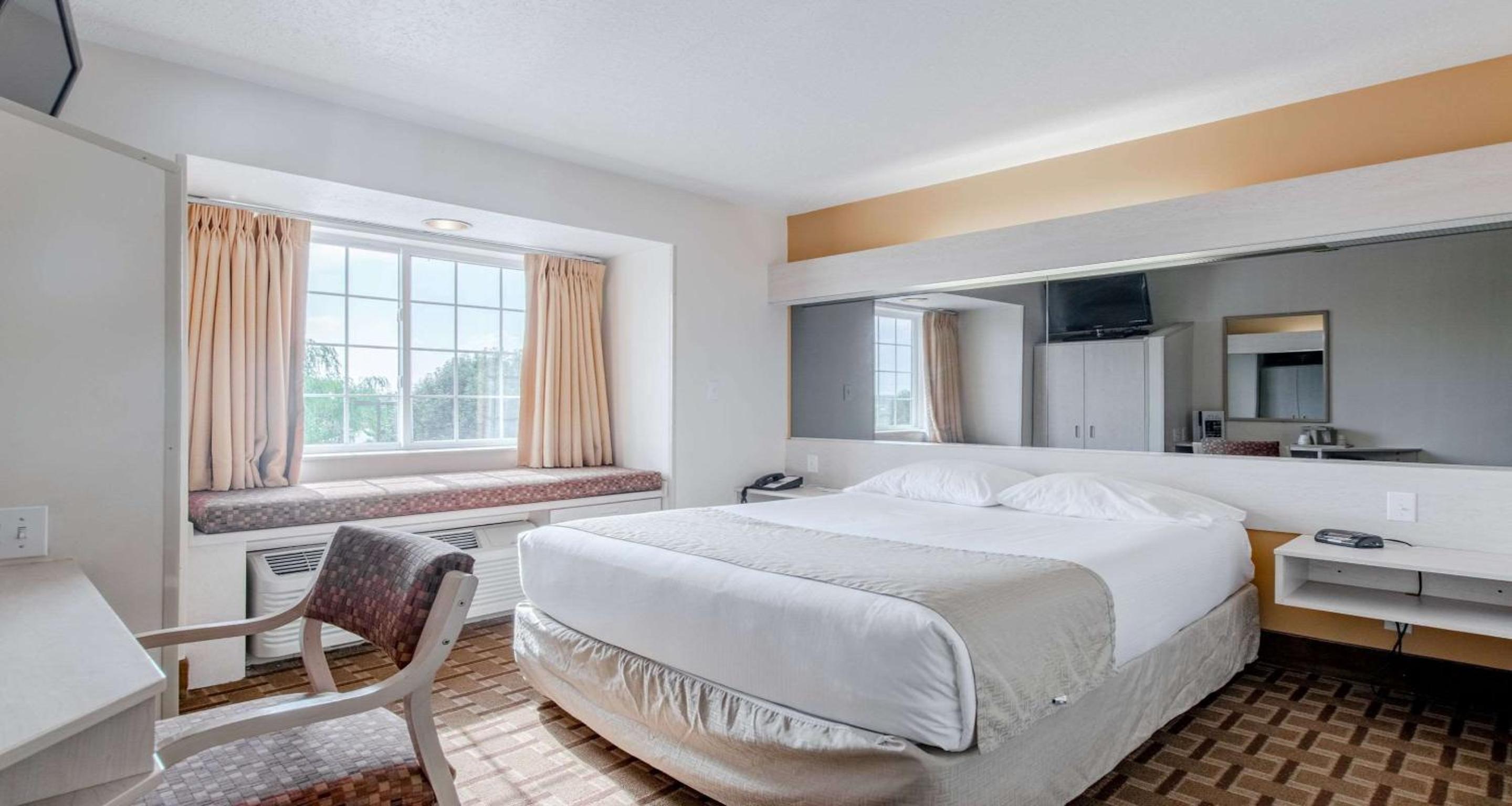 Queen Room - Photo 1