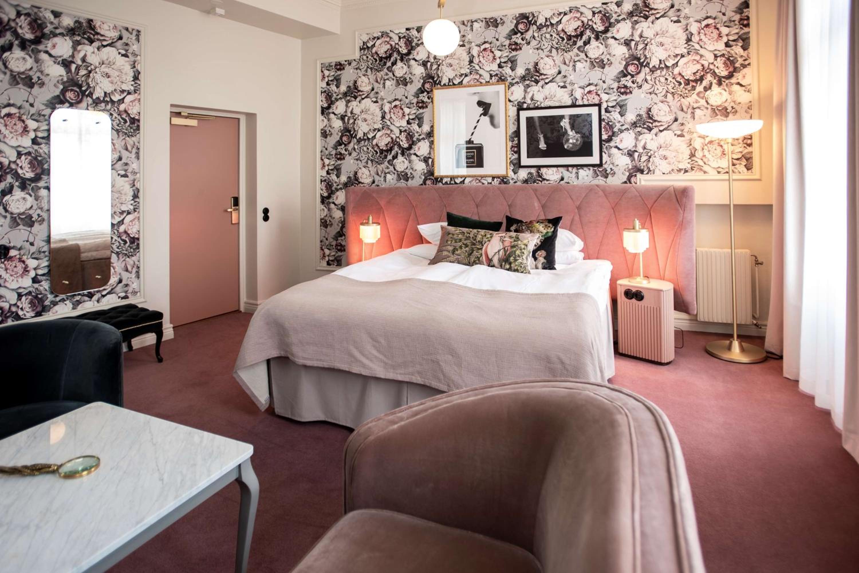 Junior King Suite - Photo 3