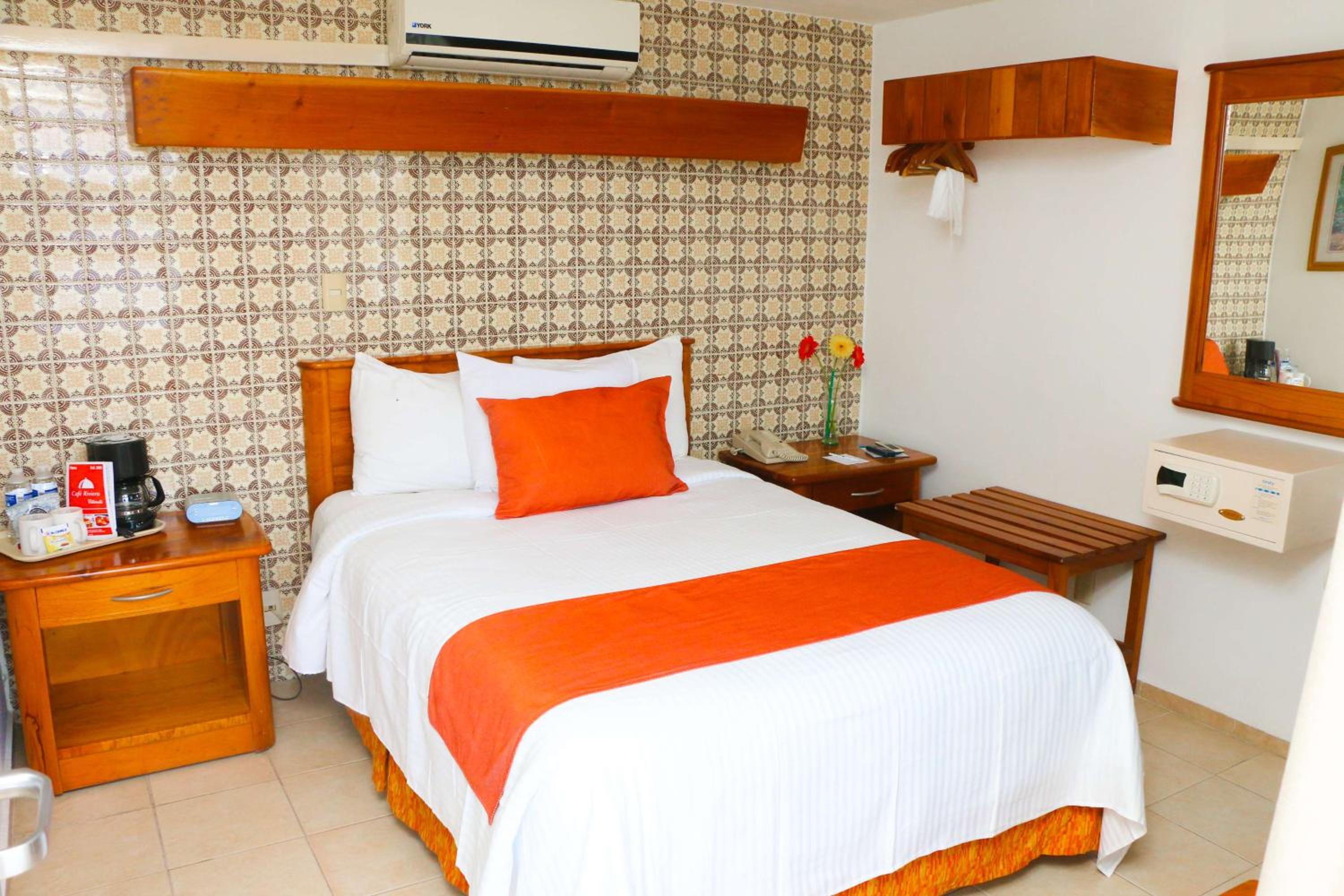 Double Room - Photo 2