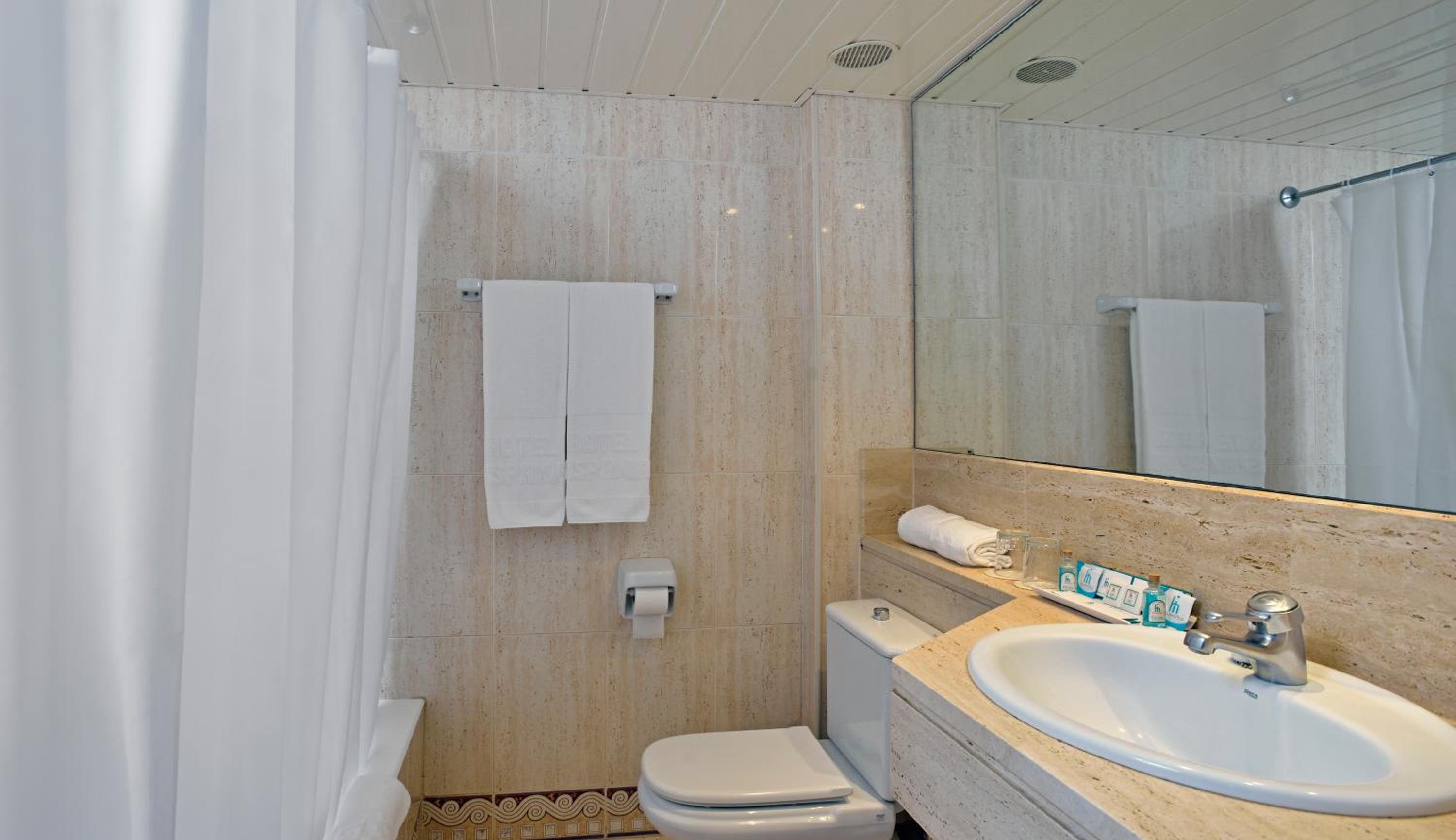 Double or Twin Room photo 2