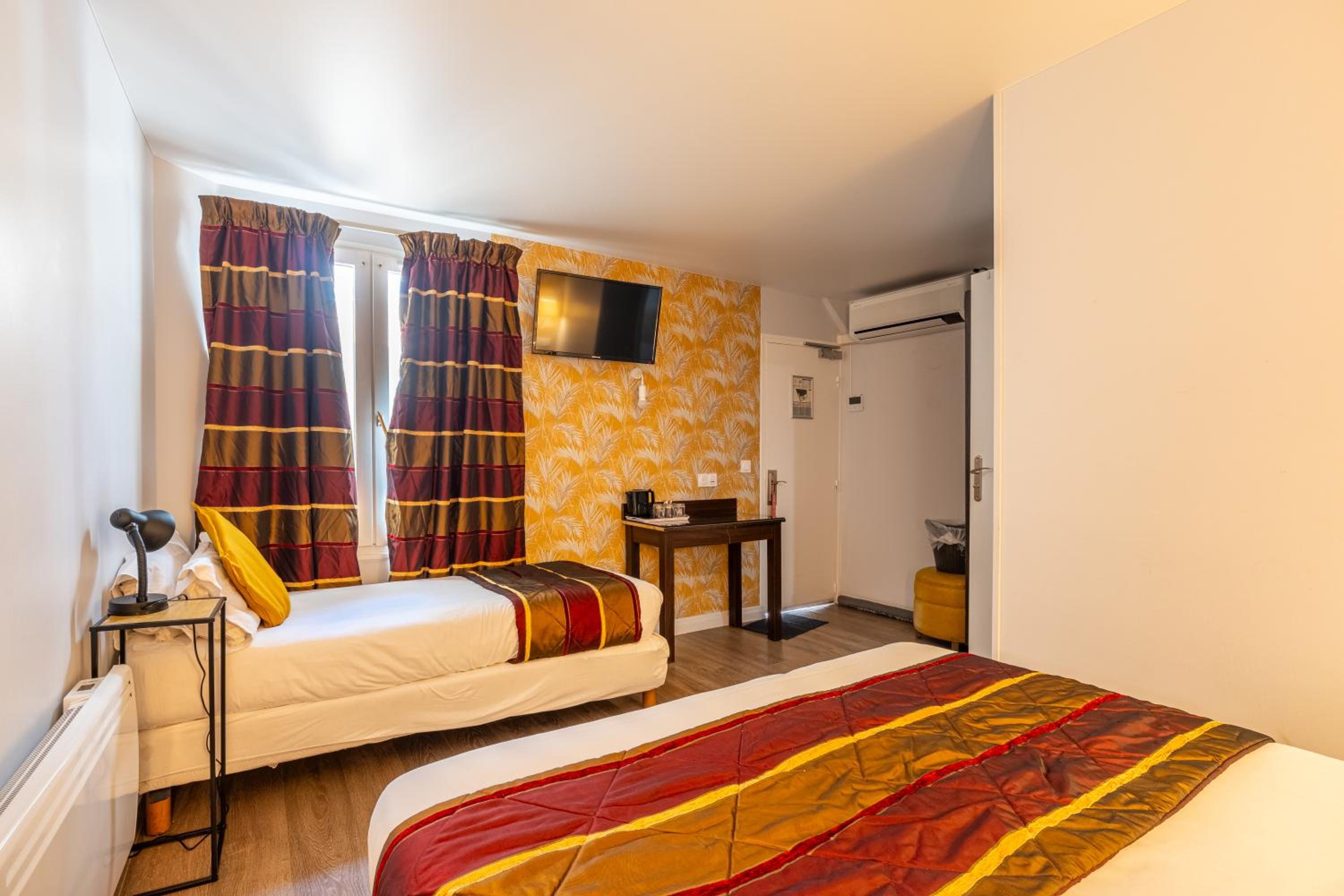 Superior Twin Room photo 3