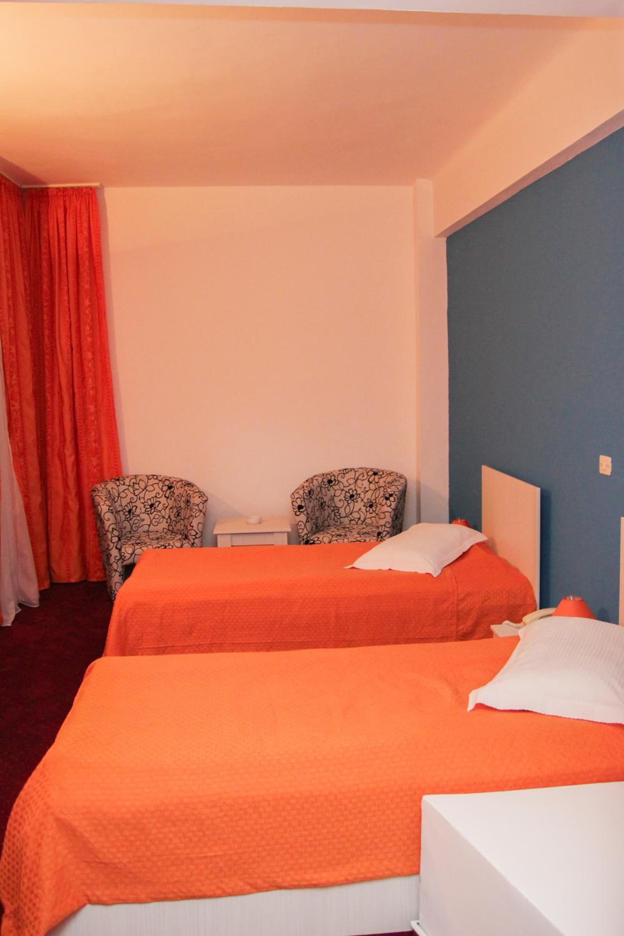 Standard Twin Room photo 1