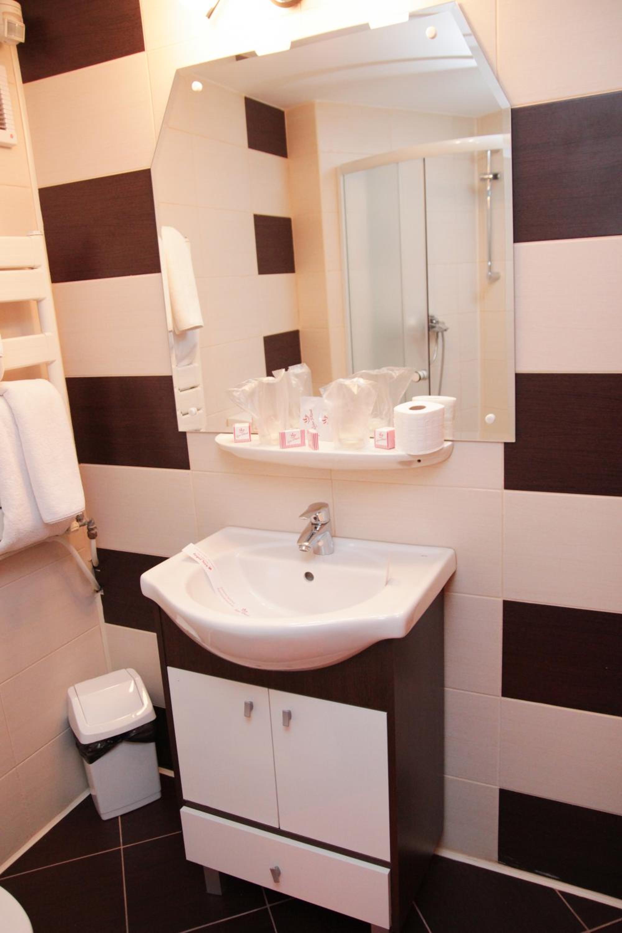 Standard Twin Room photo 2