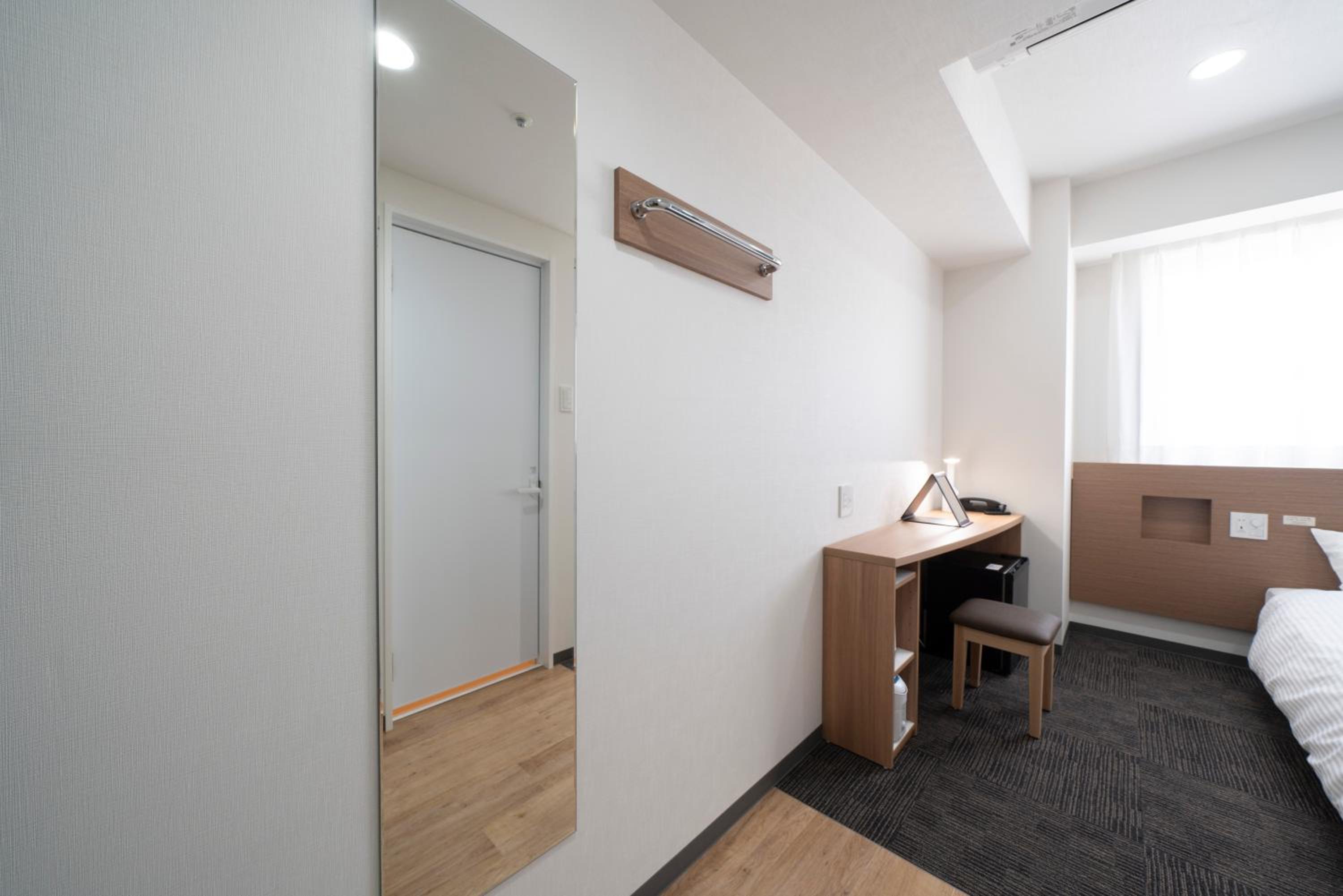 Single Room - Non-Smoking photo 2