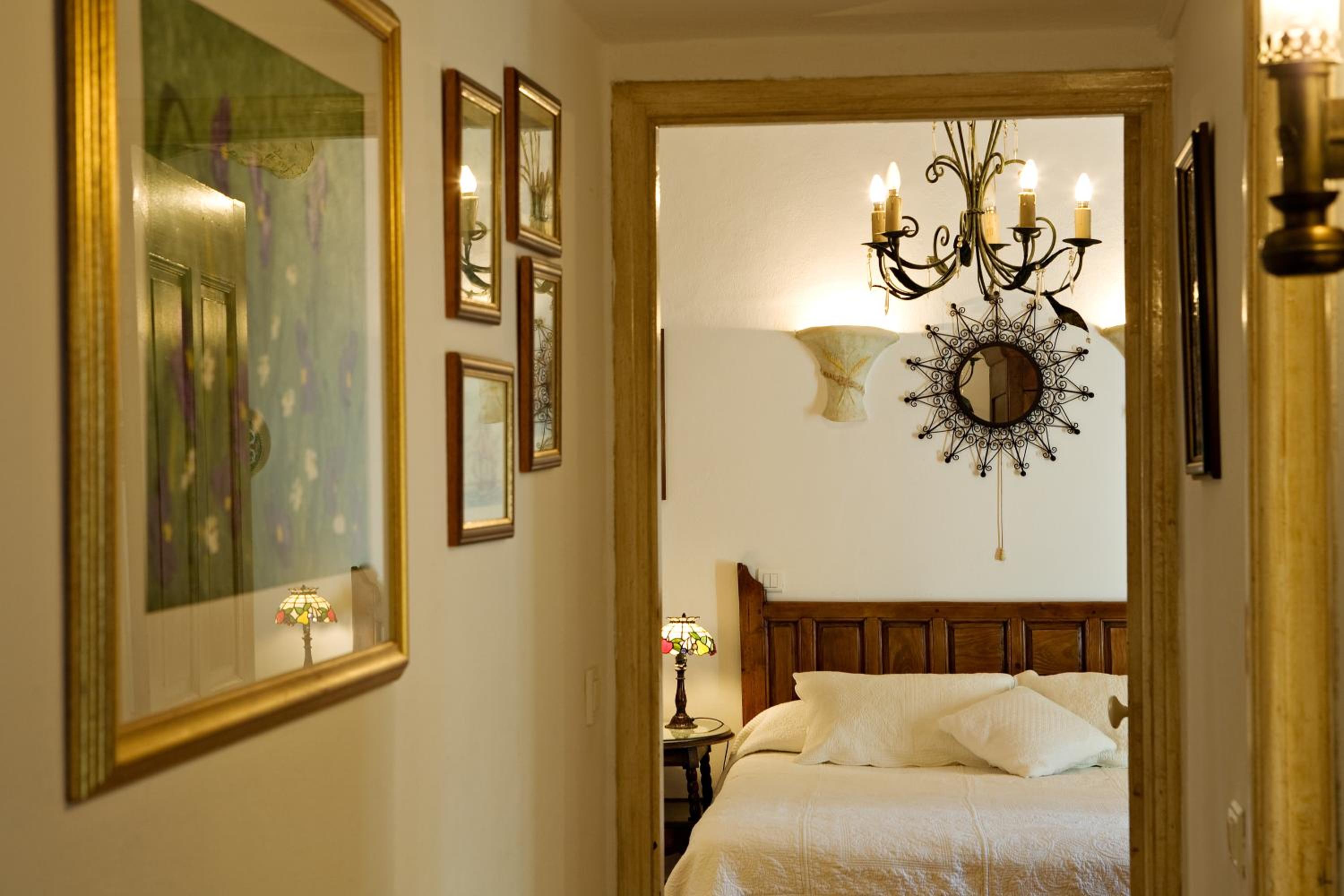 2 Bedroom Suite - Photo 4