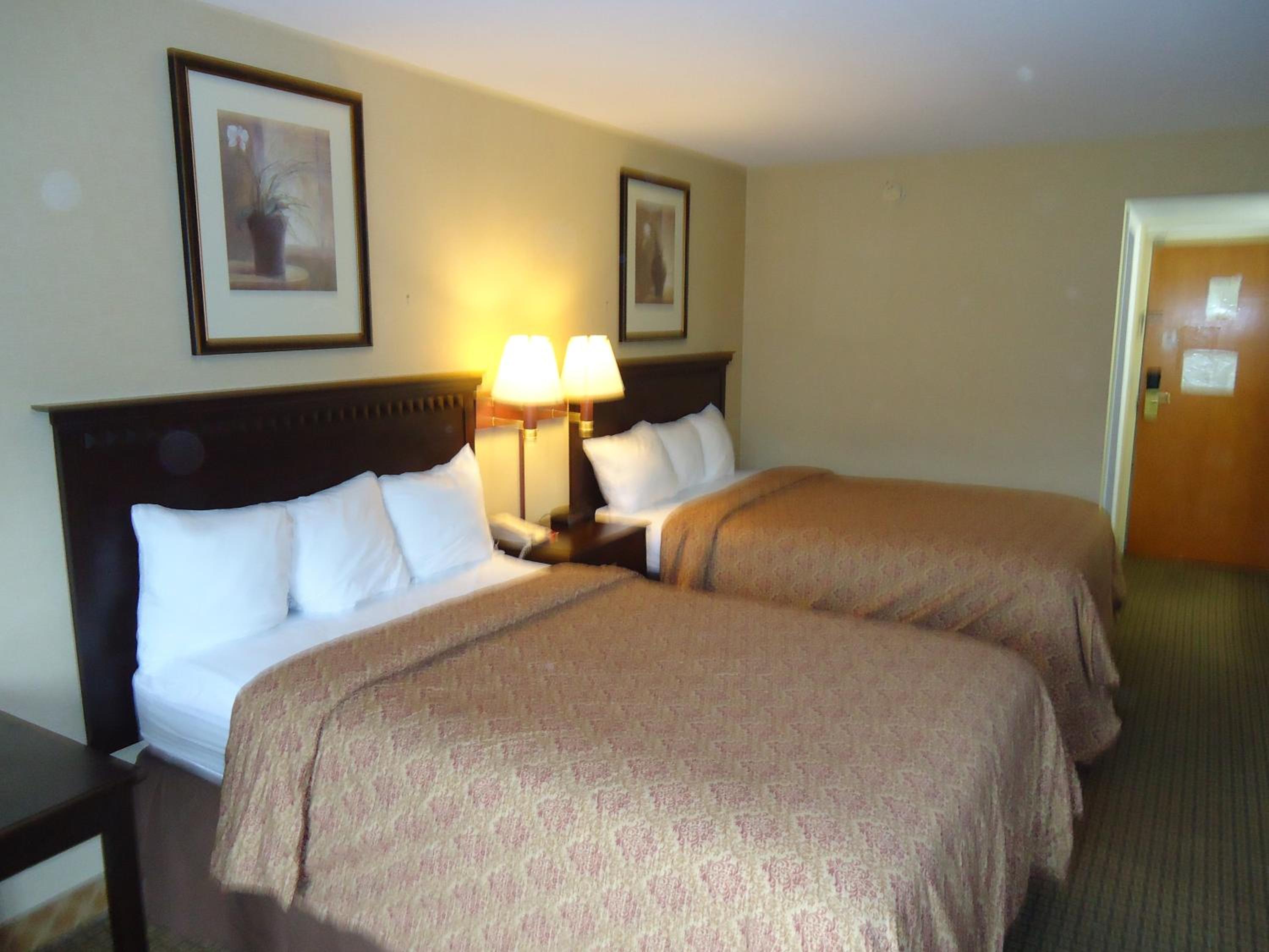 Double Room With Two Double Beds - Smoking photo 3