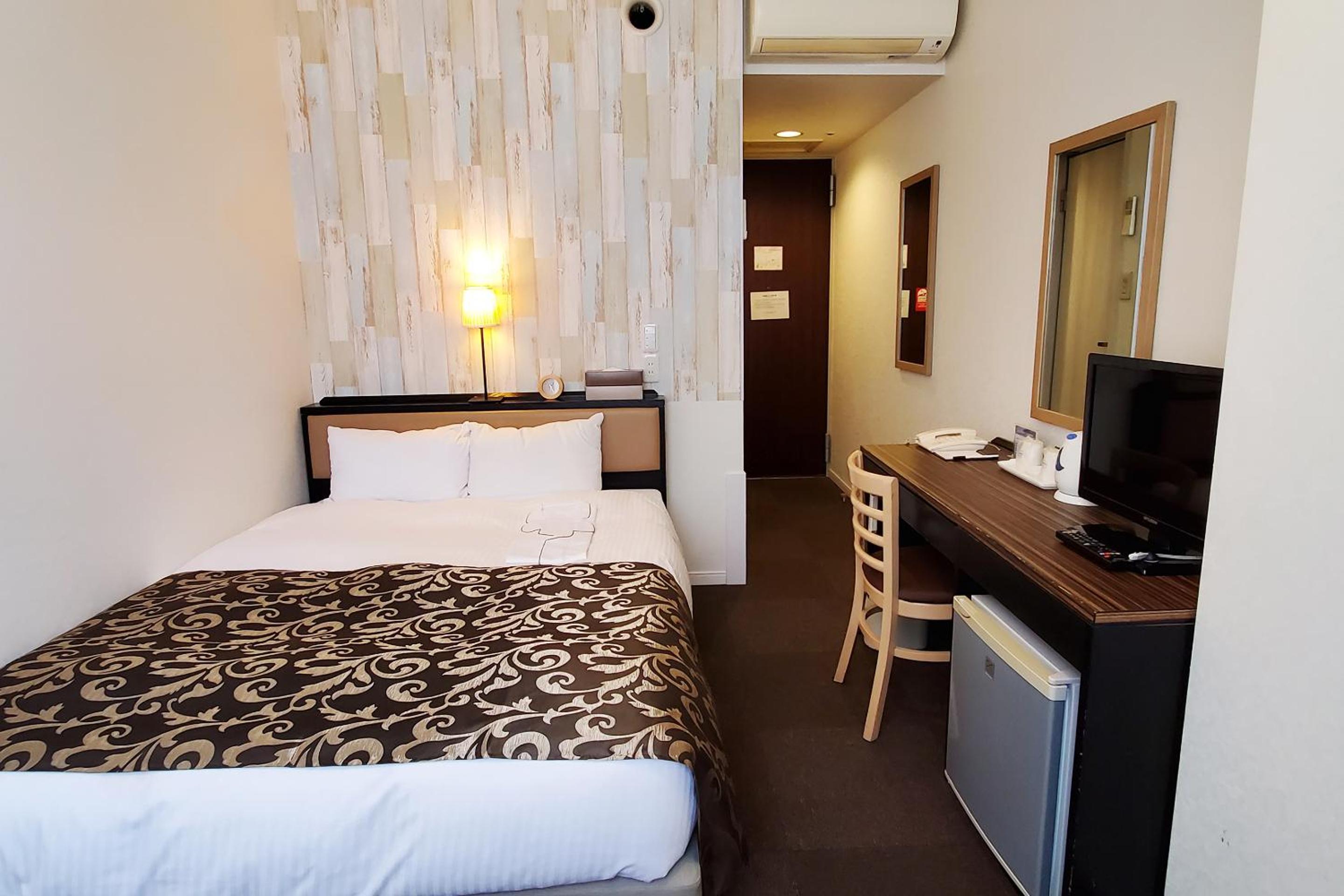 Double Room with Small Double Bed - Non-Smoking photo 1