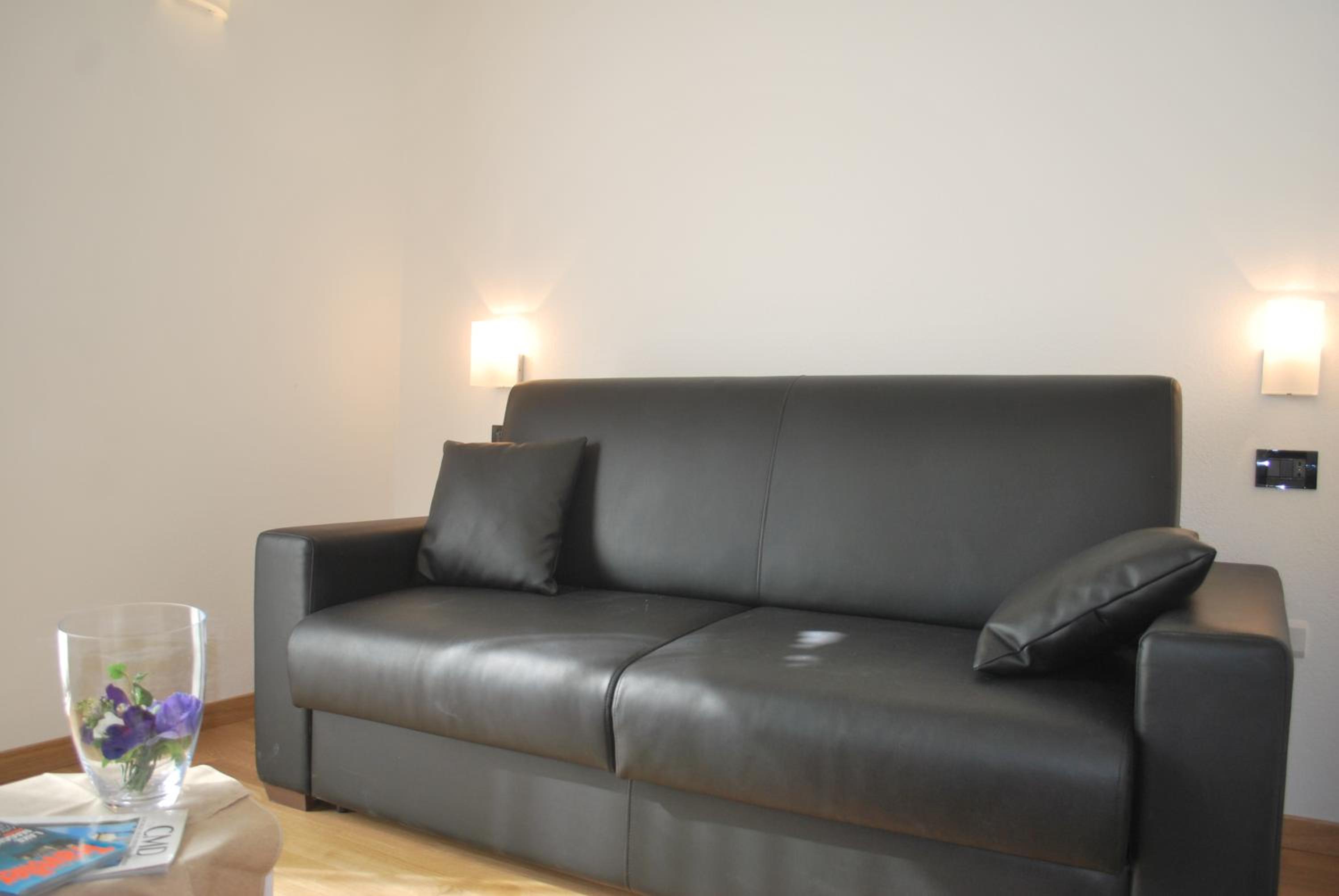 Junior Suite with Lake View - Photo 2