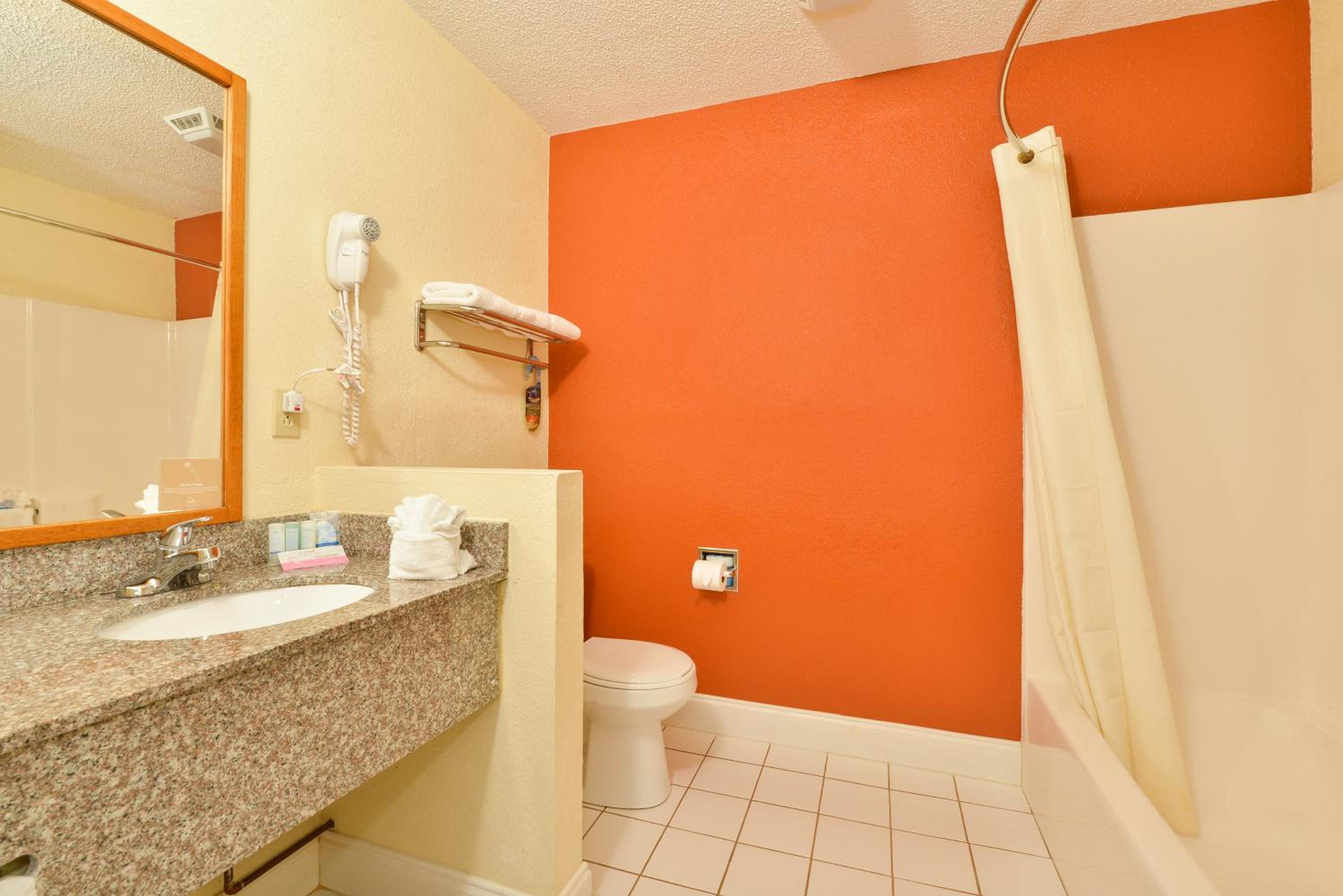 King Room - Accessible/Non-Smoking - Photo 2