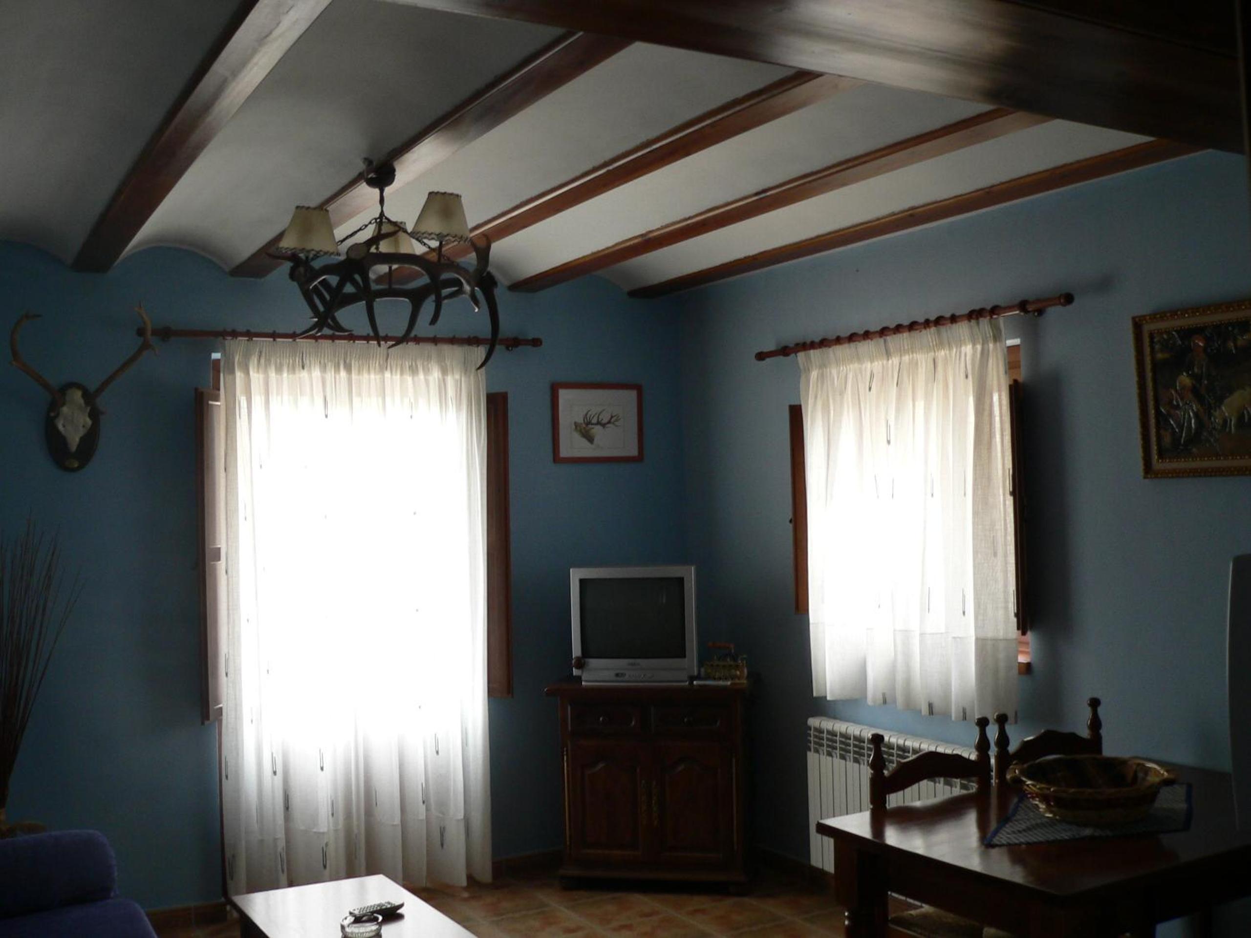 One-Bedroom Apartment - Photo 1