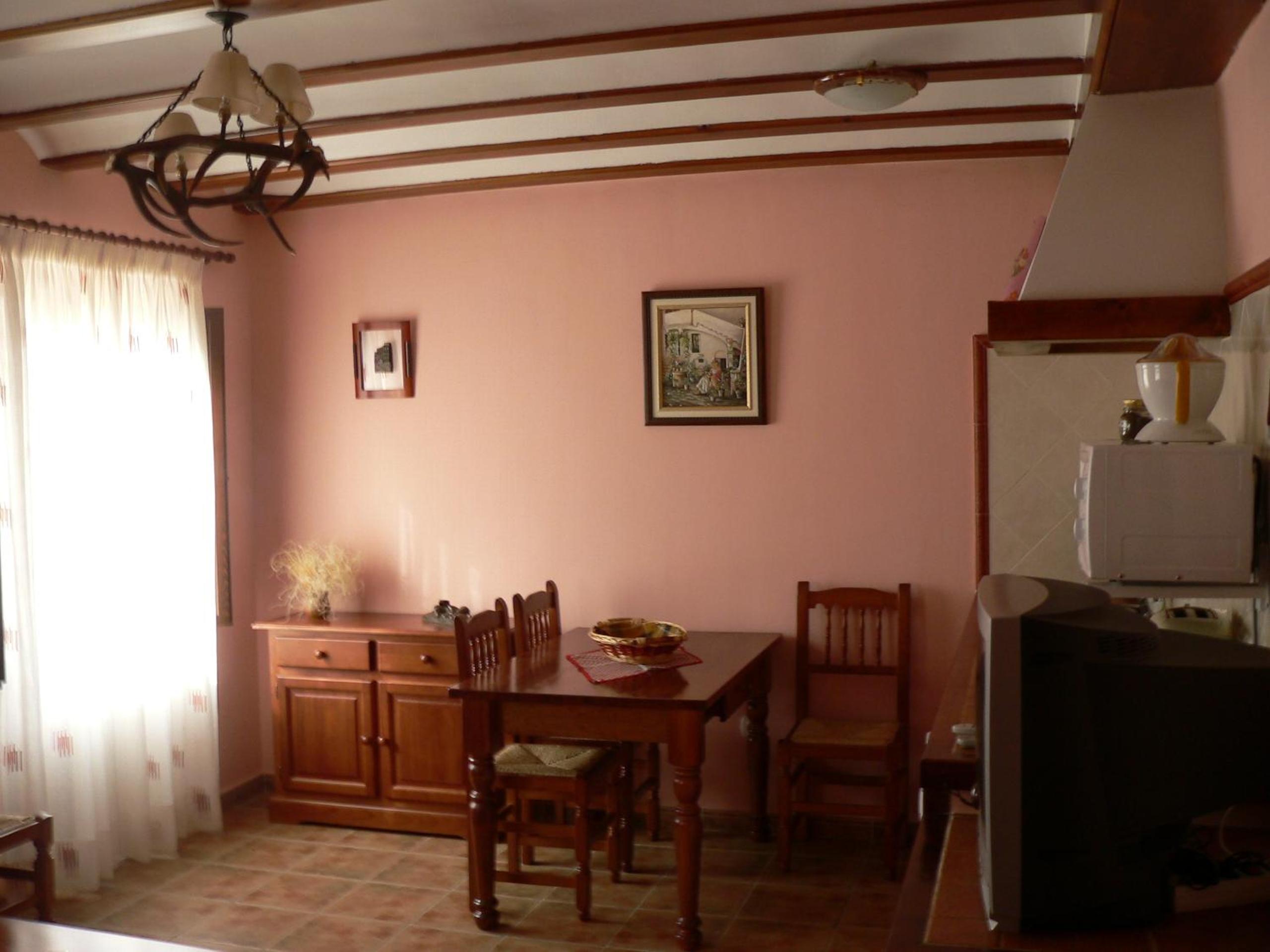One-Bedroom Apartment - Photo 5