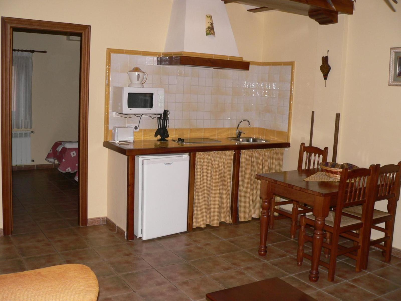 One-Bedroom Apartment - Photo 7