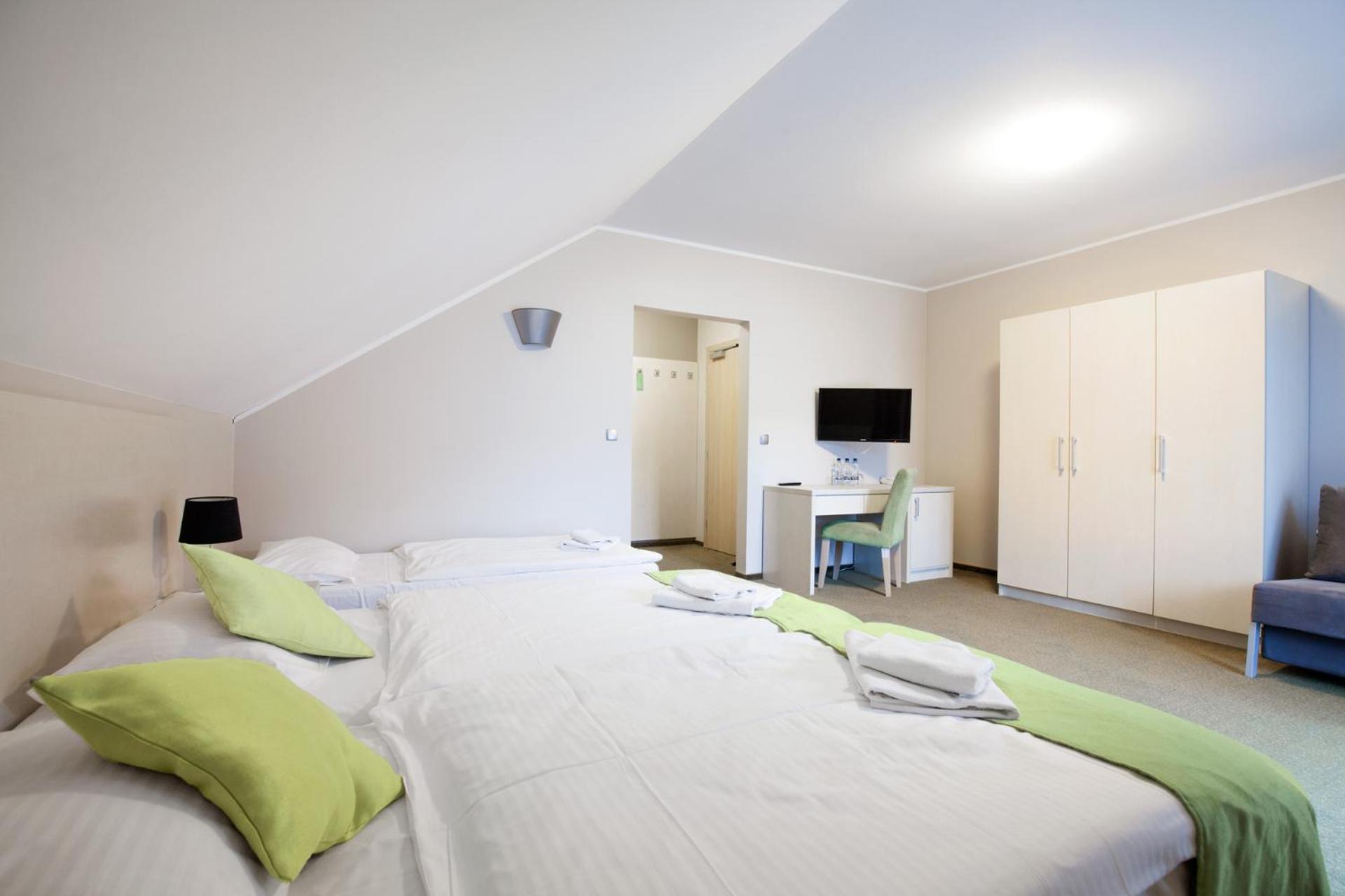 Quadruple Room Comfort - Photo 1