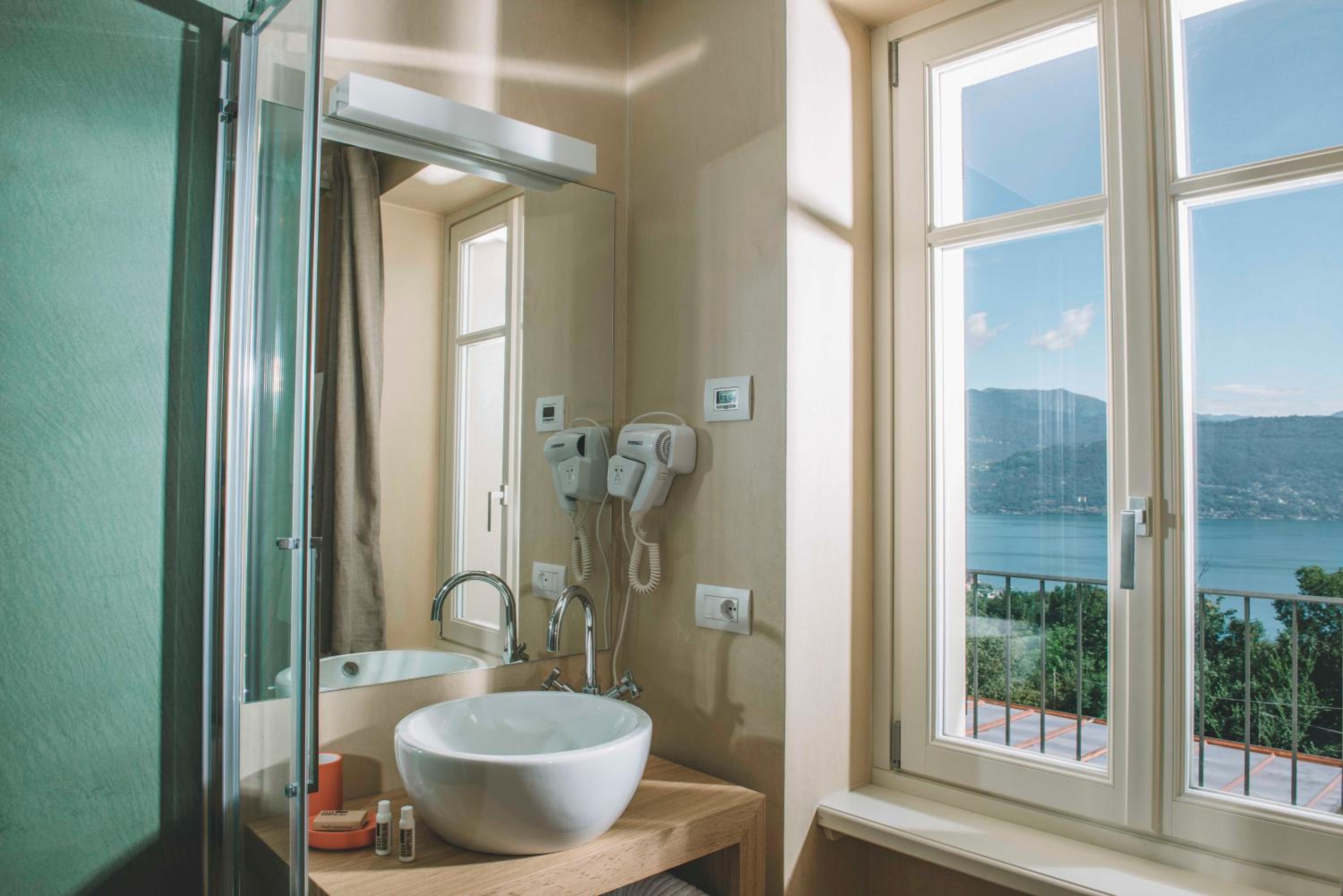Double or Twin Room with View - Photo 2
