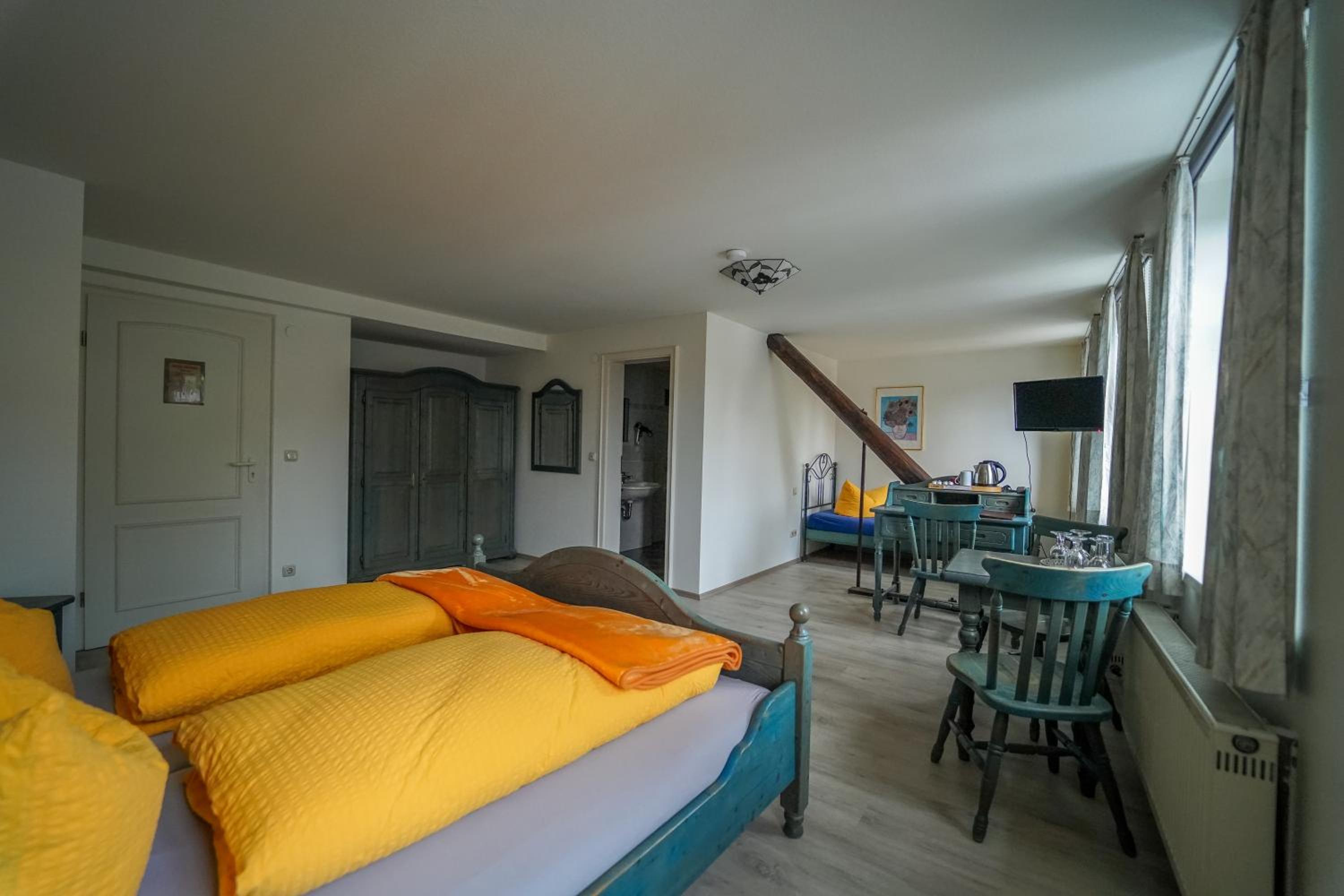 Double Room - Photo 10