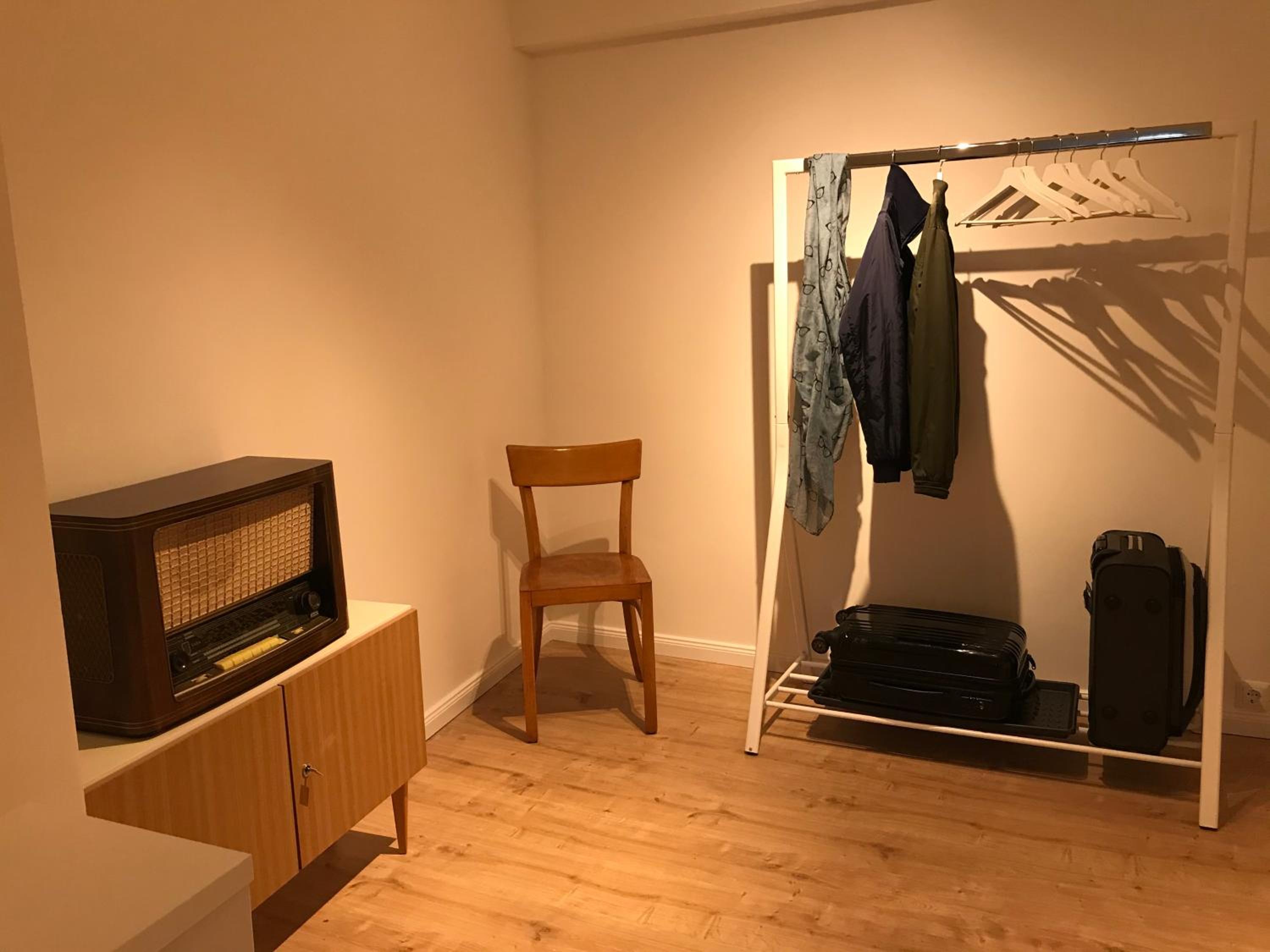One-Bedroom Apartment - Photo 12
