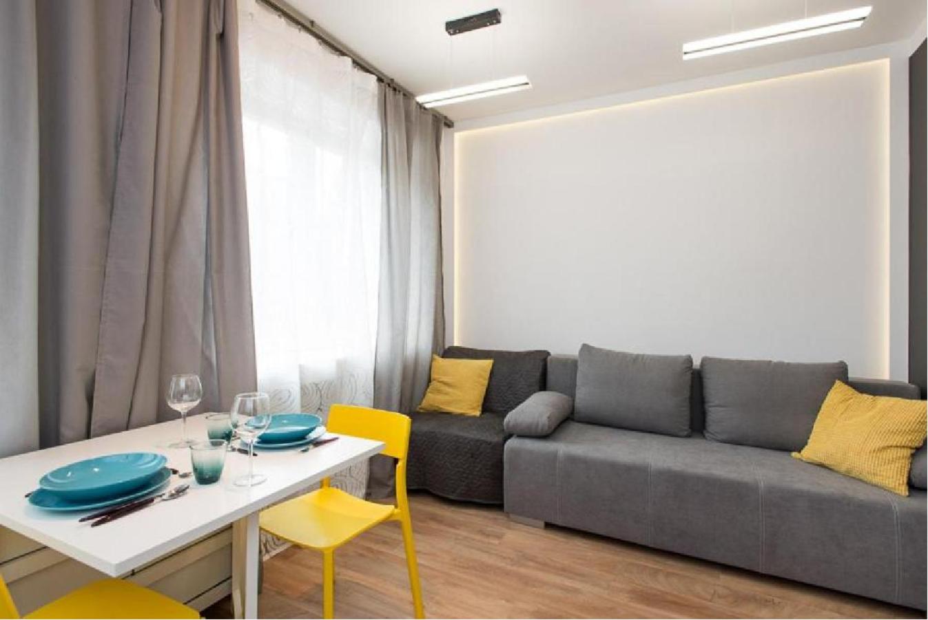 Studio Apartment - Photo 13