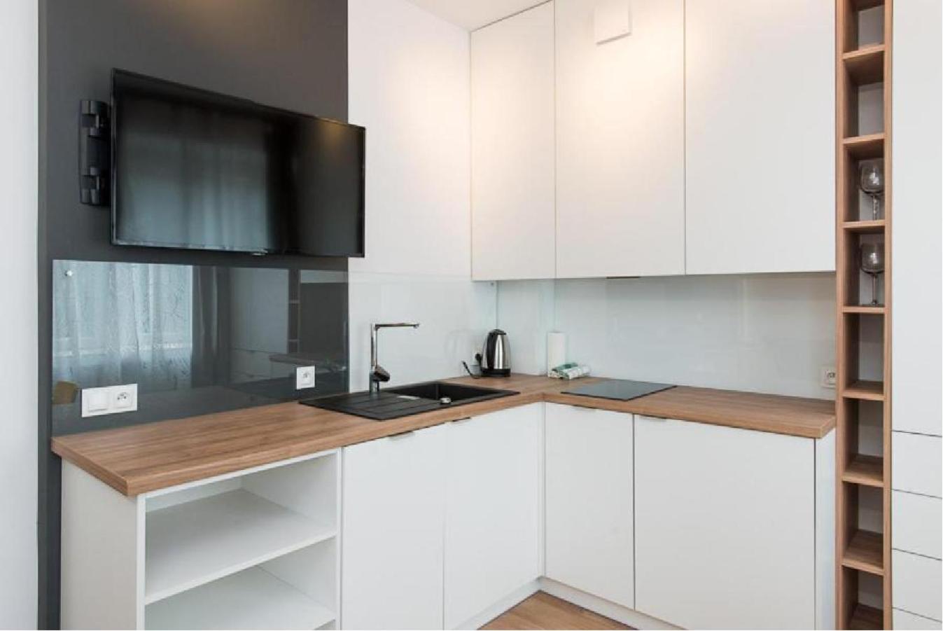 Studio Apartment - Photo 14