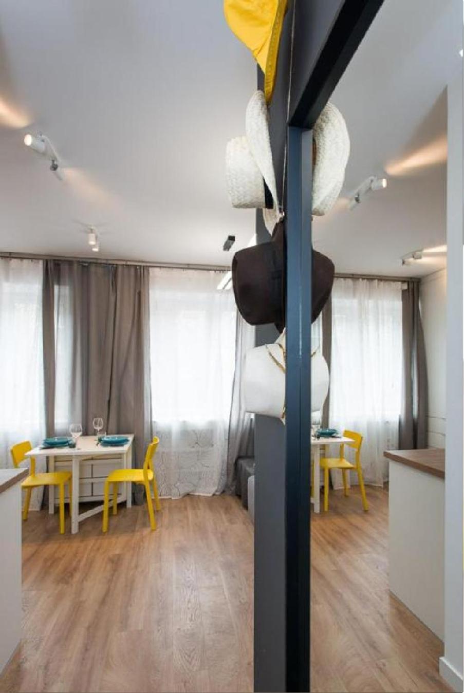 Studio Apartment - Photo 17