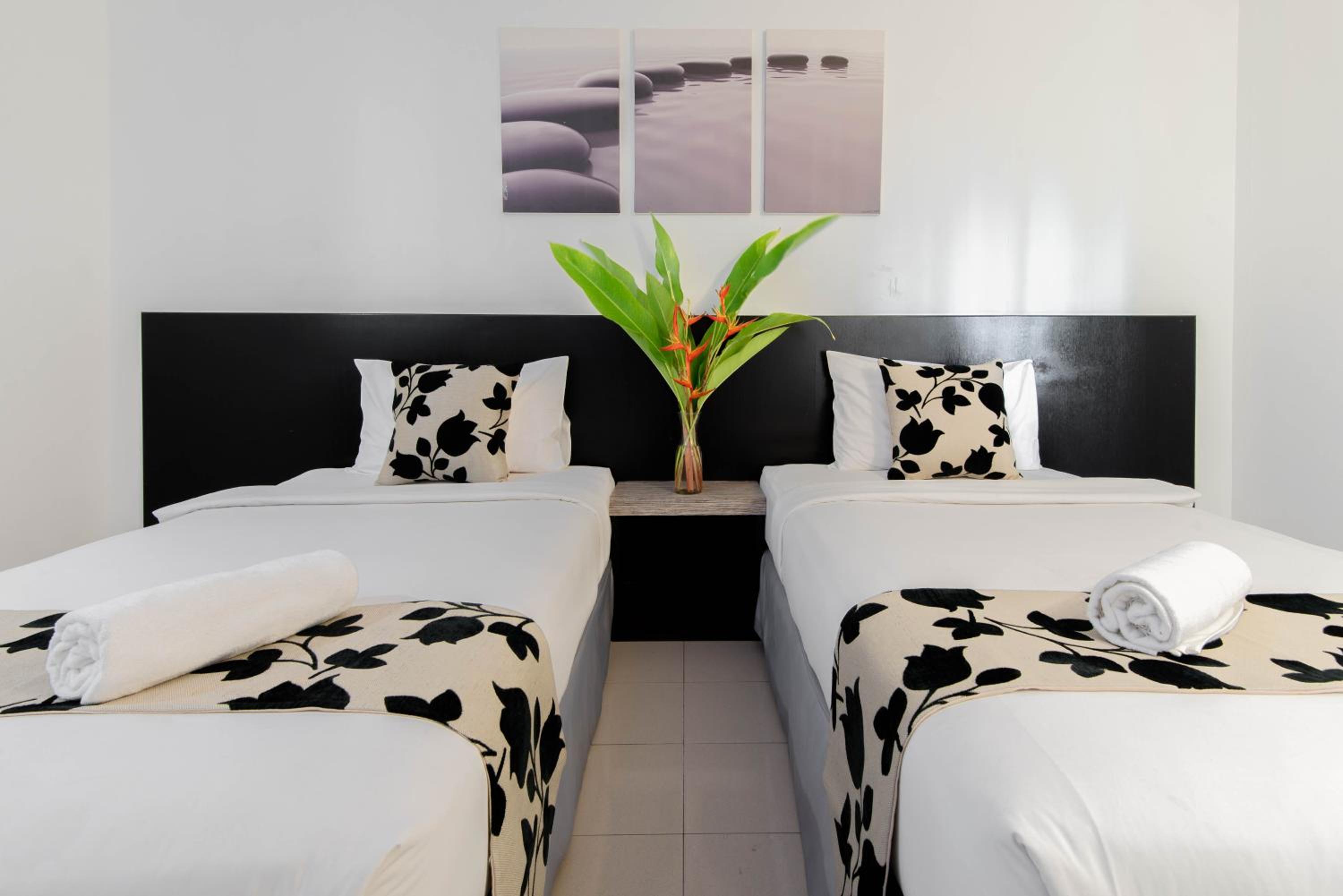 Standard Twin Room photo 3