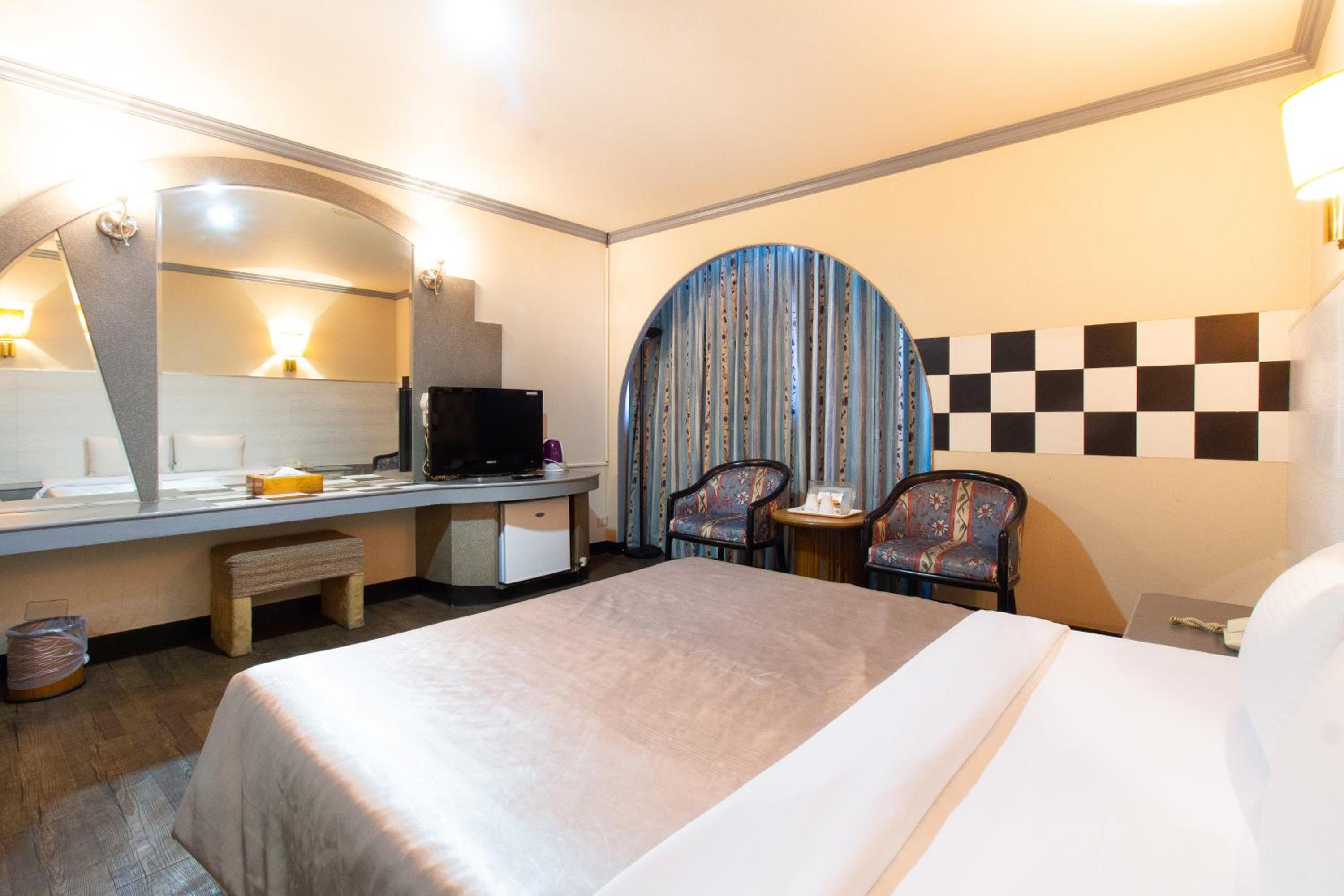 Economy Double Room - Photo 4