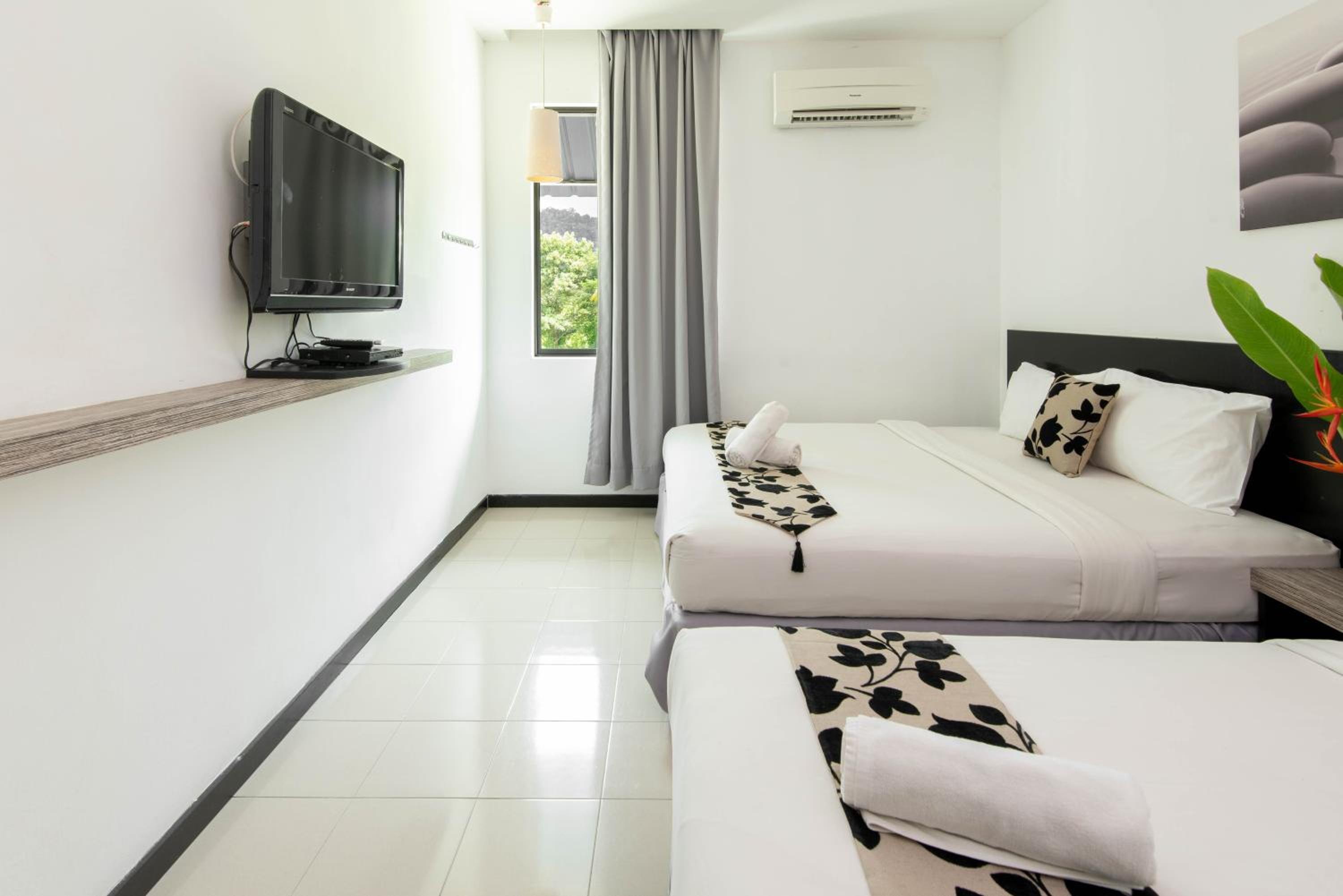 Superior Triple Room photo 3